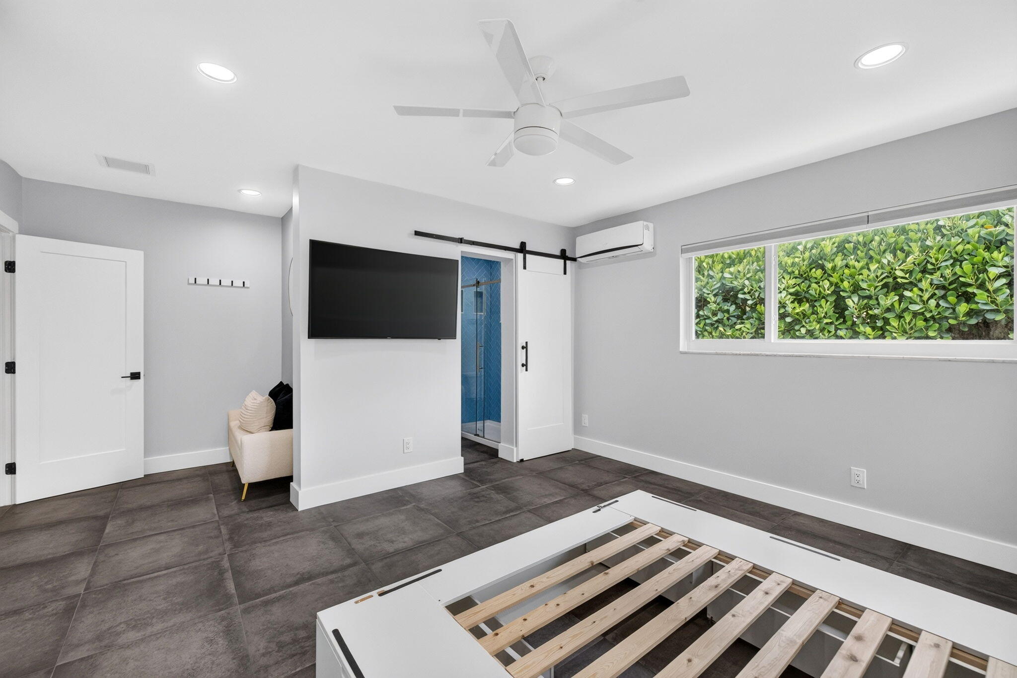 410 SW 55TH Terrace