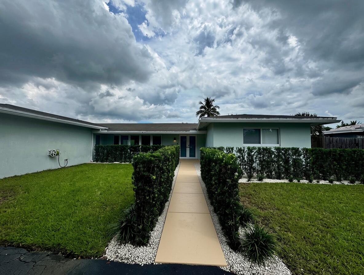410 SW 55TH Terrace, Plantation, FL, 33317/$850,000 2 410 SW 55TH Terrace