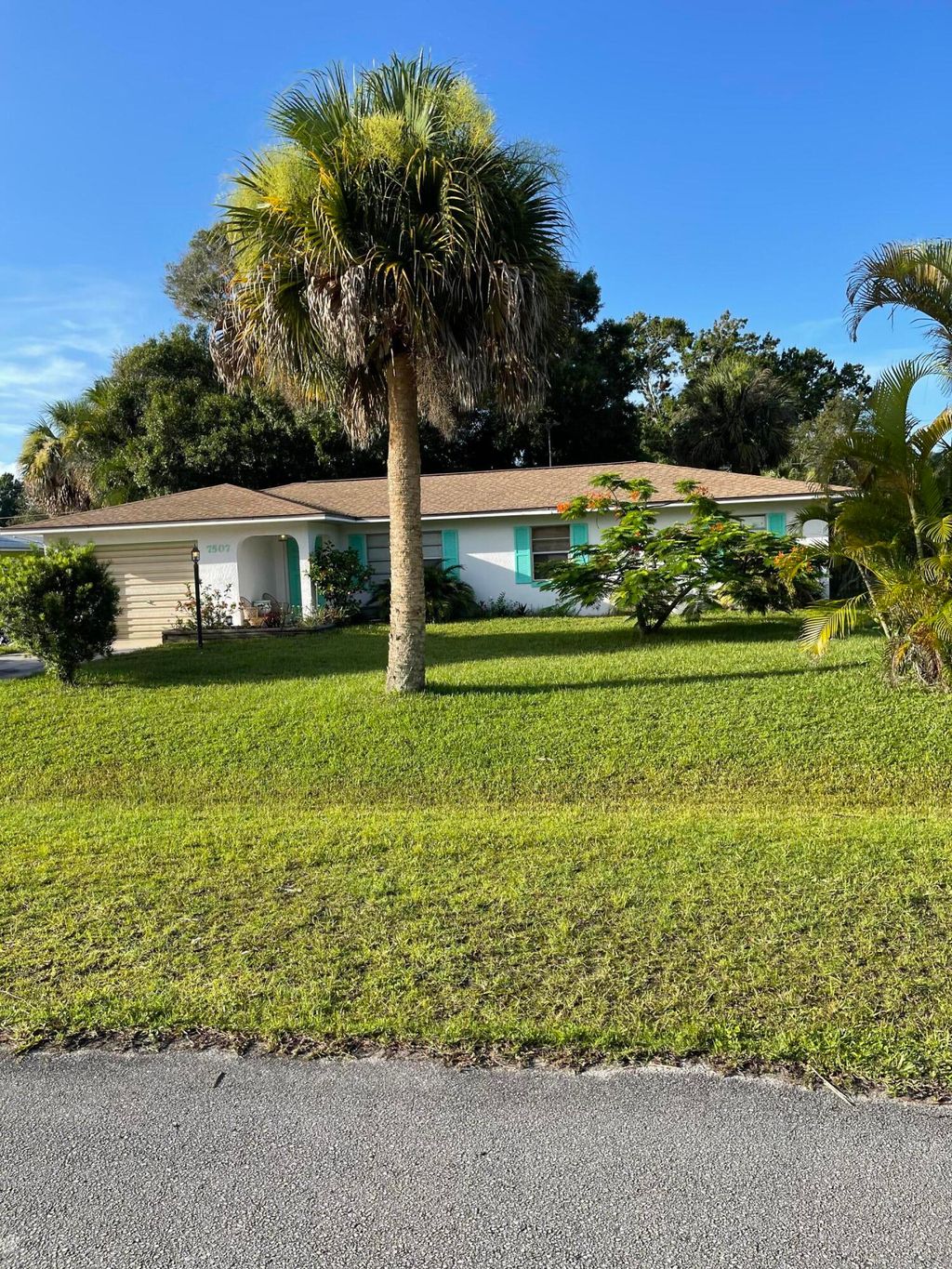 Photo of 7507 Kenwood Road Rd, Fort Pierce, FL 34951 (MLS # R10814675)