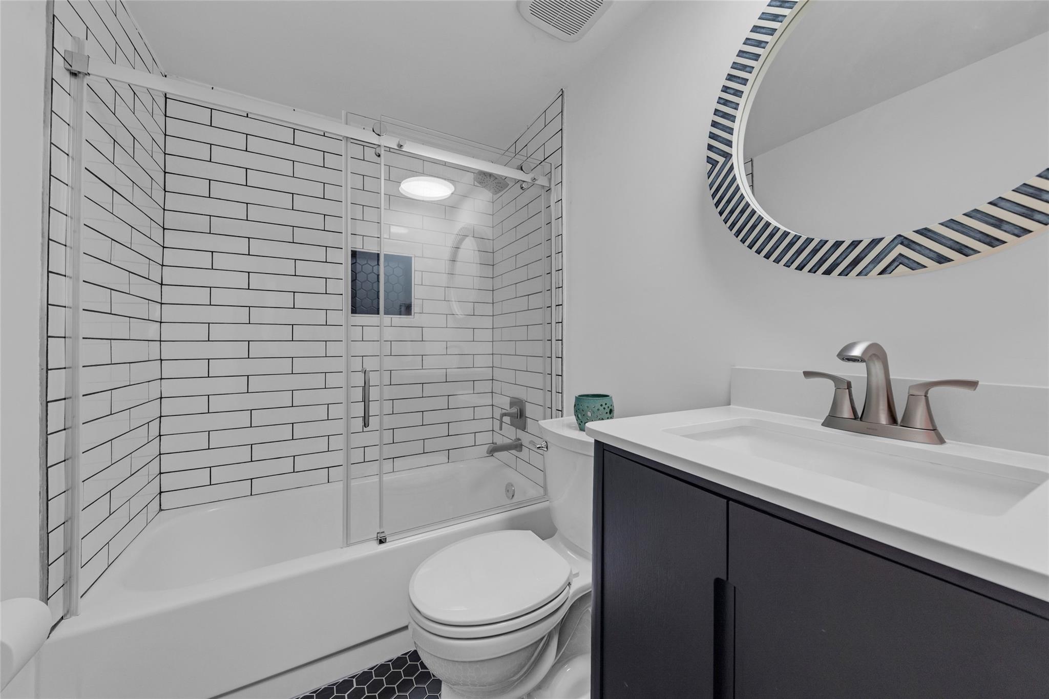 Imperial Point Condo - Residential