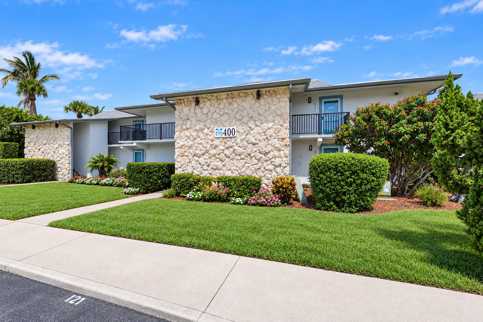2400 S Ocean Drive V421