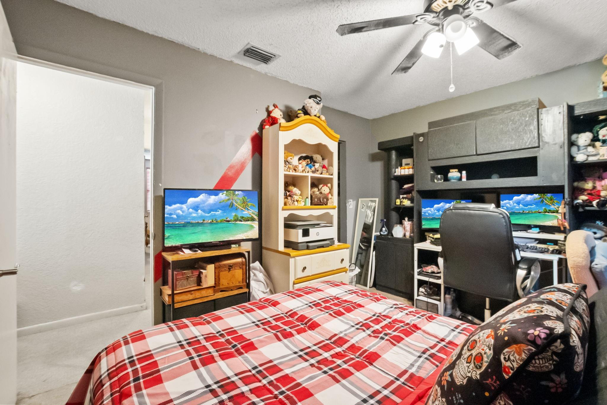 WEST GLEN MANOR - Residential