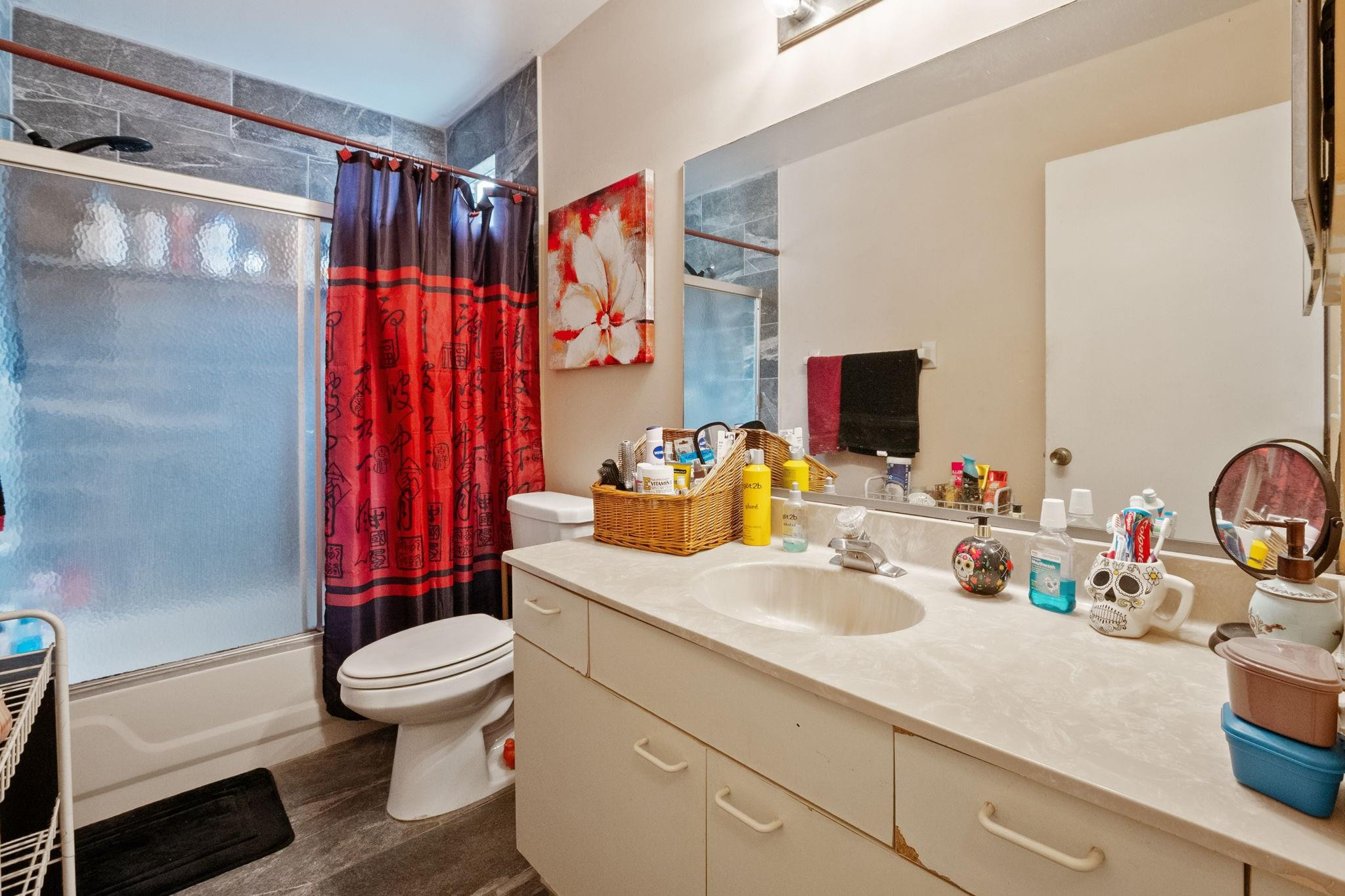 WEST GLEN MANOR - Residential