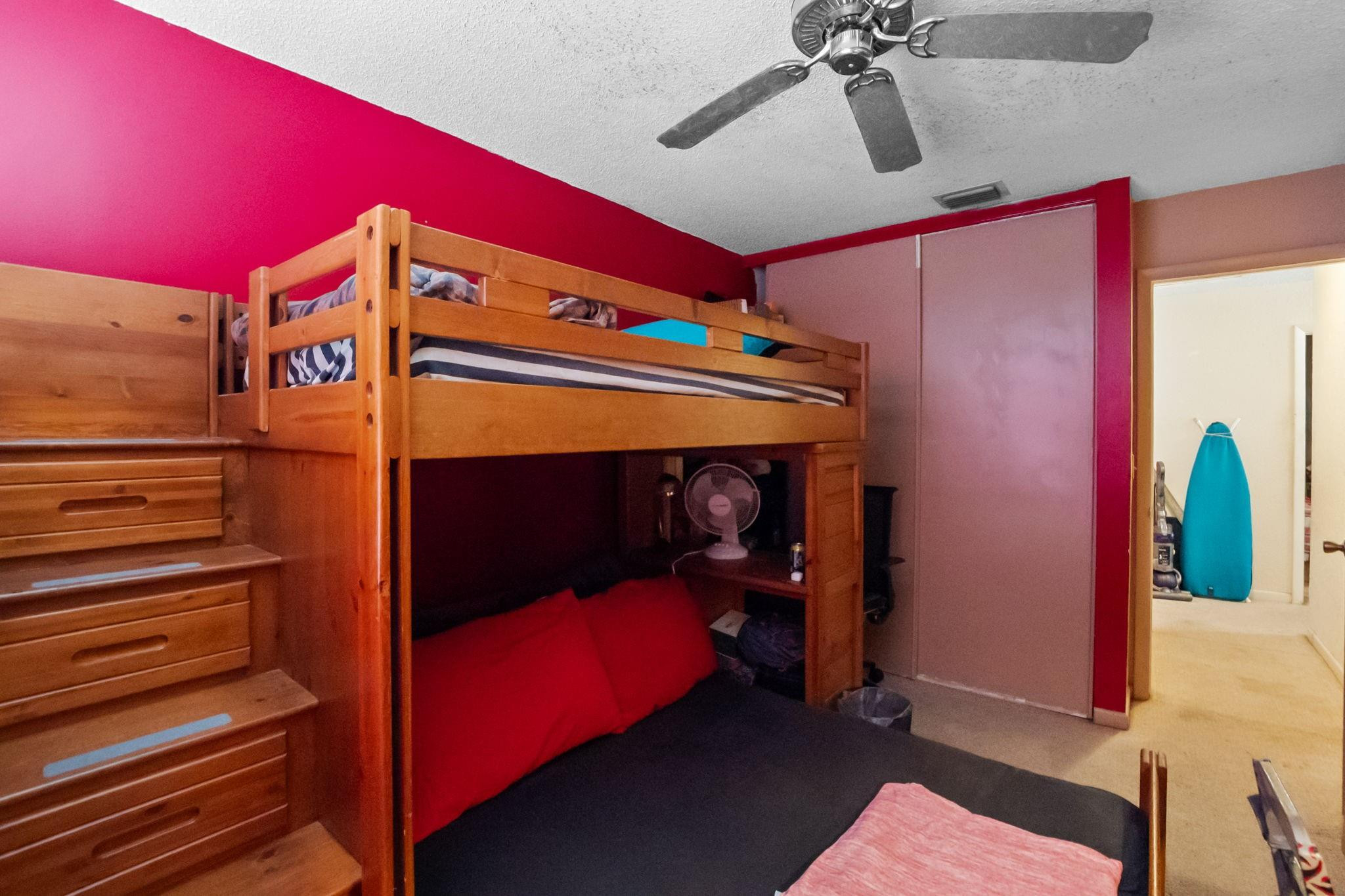 WEST GLEN MANOR - Residential