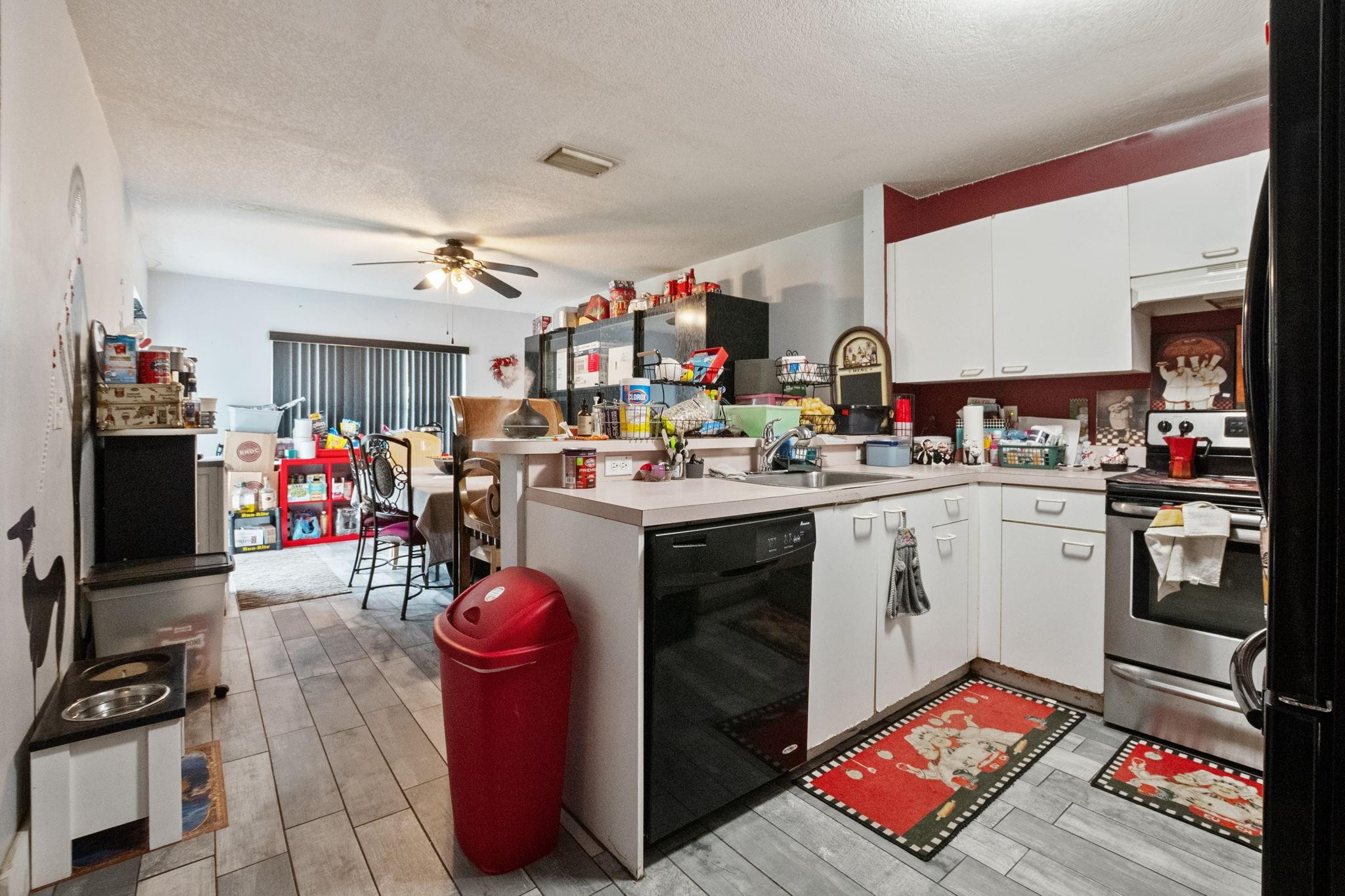 WEST GLEN MANOR - Residential