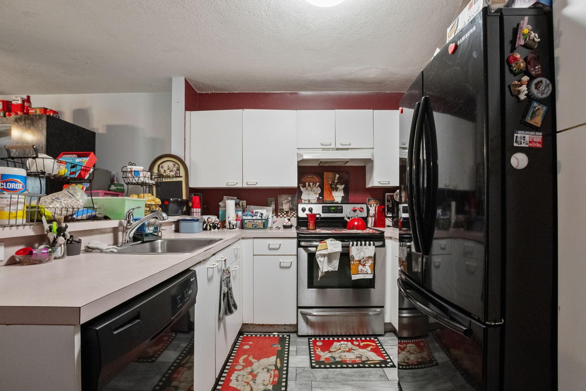 WEST GLEN MANOR - Residential