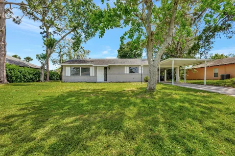 250 SW Thornhill Drive, Port St Lucie, FL 34984 - MLS#: R11080992