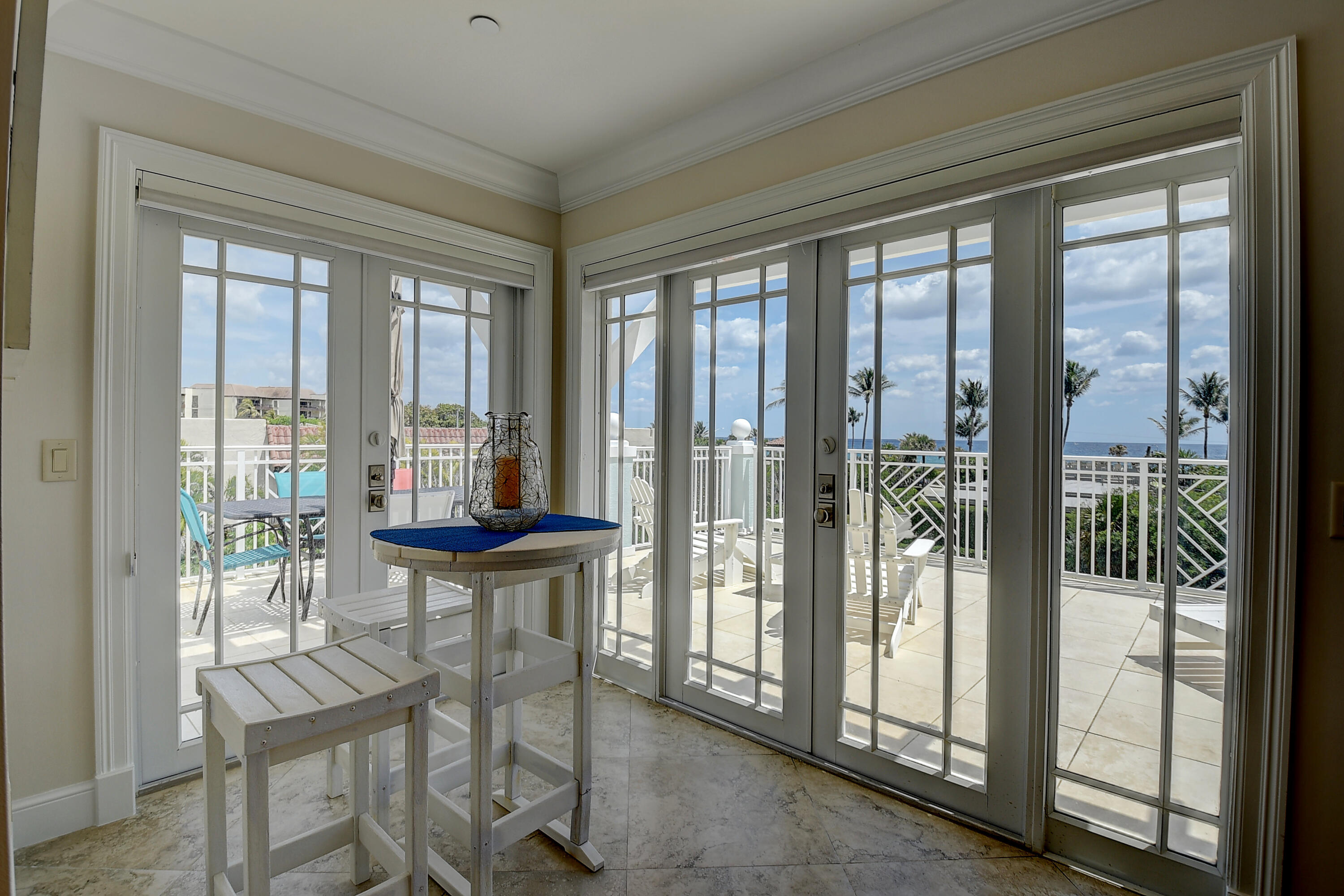 BEACH LOTS DELRAY - Residential Lease