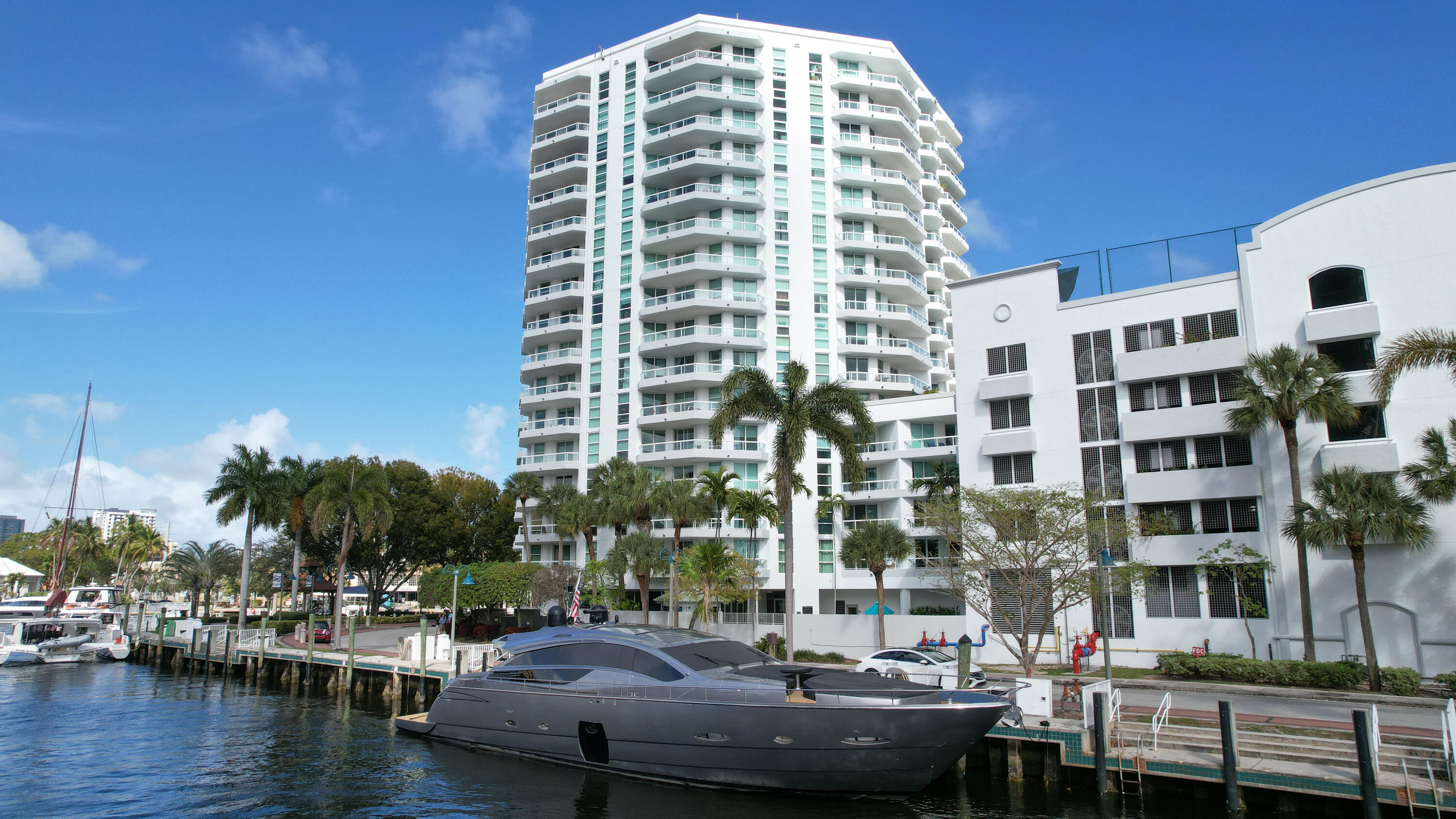 ESPLANADE ON THE NEW RIVER CONDO - Residential