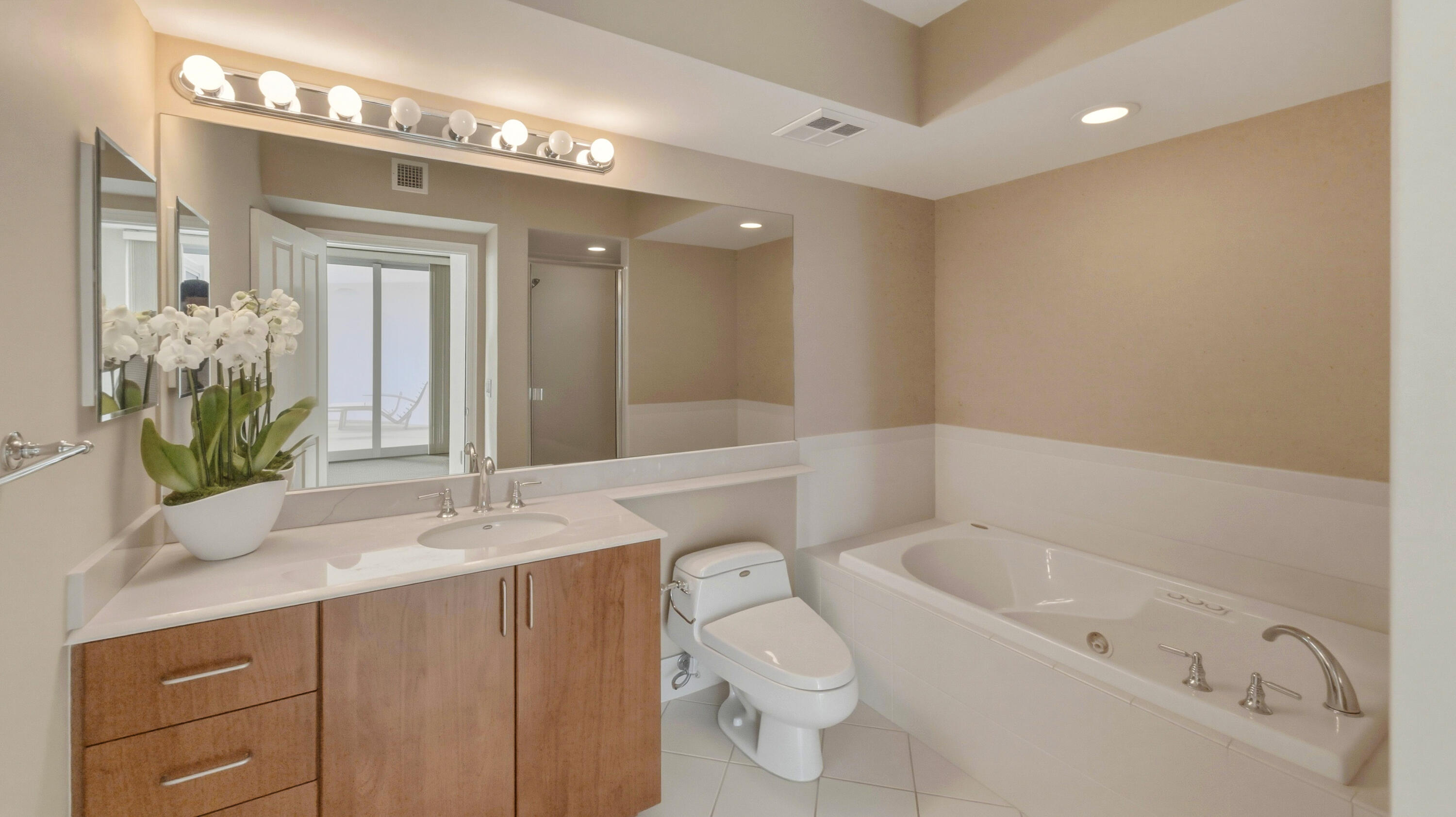 ESPLANADE ON THE NEW RIVER CONDO - Residential