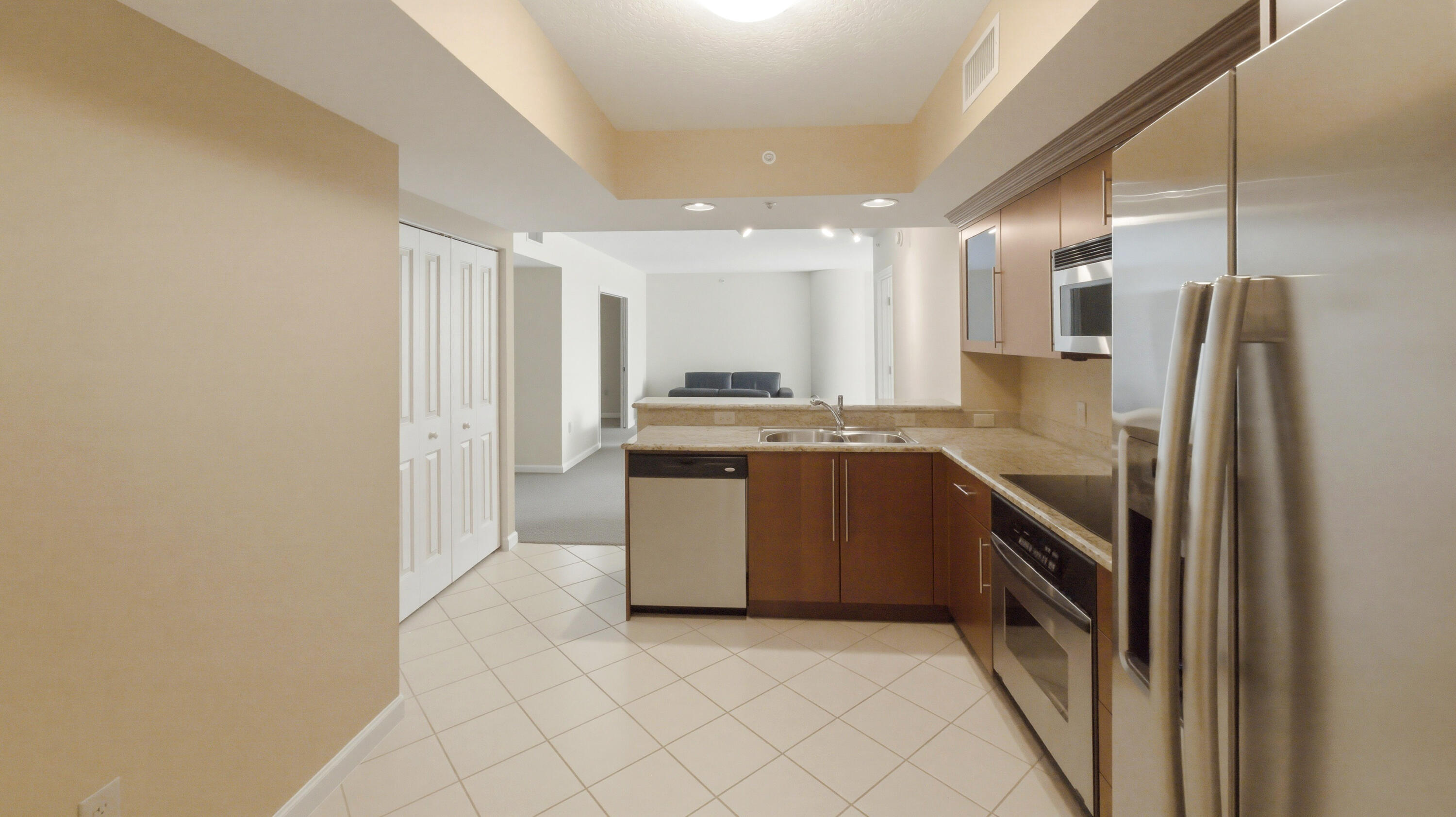 ESPLANADE ON THE NEW RIVER CONDO - Residential