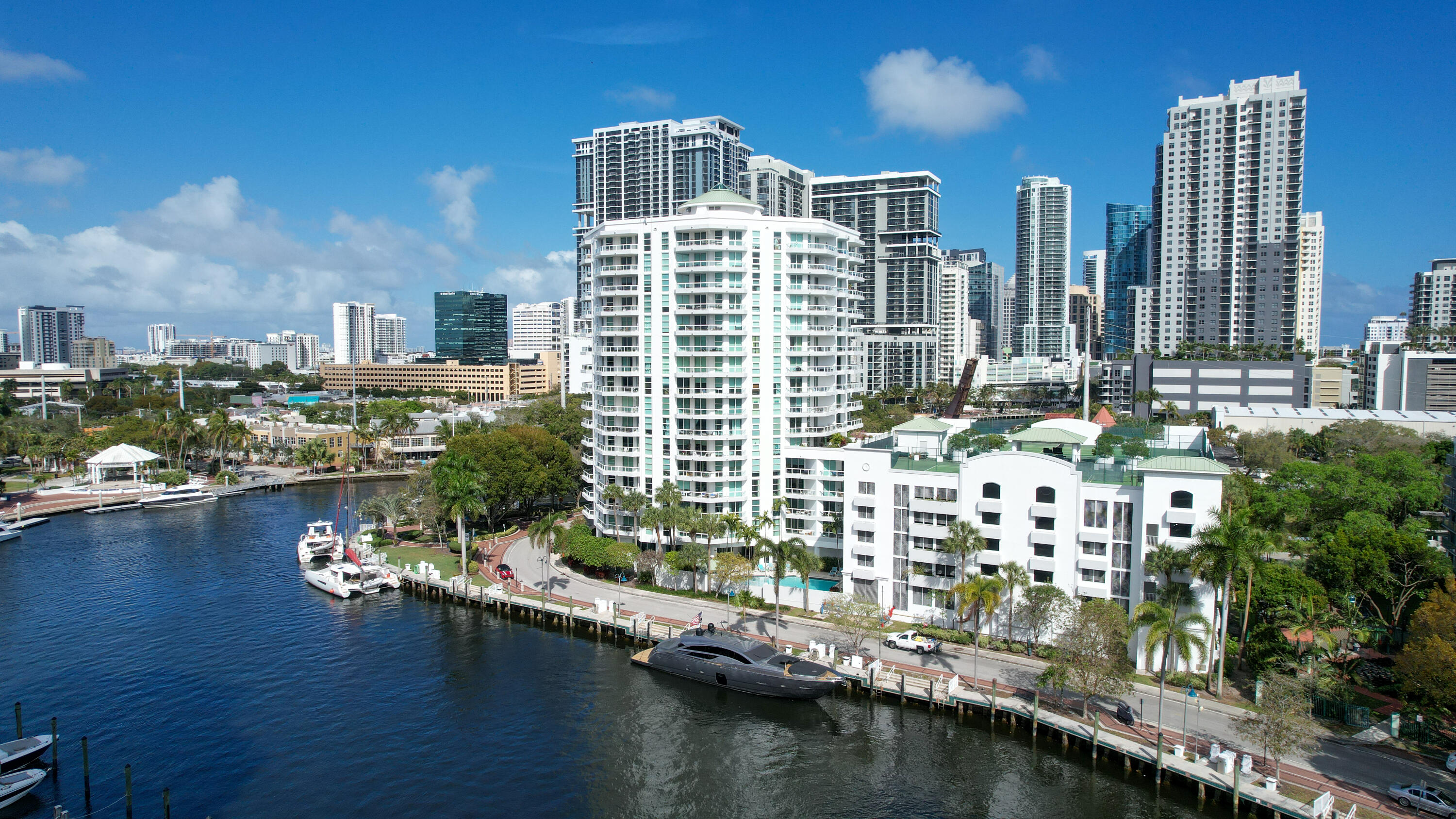 ESPLANADE ON THE NEW RIVER CONDO - Residential