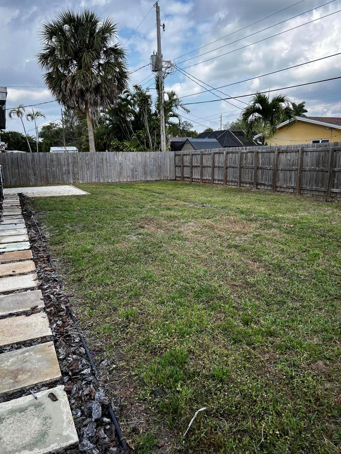 EDGEFIELD 1ST SEC - Residential Lease