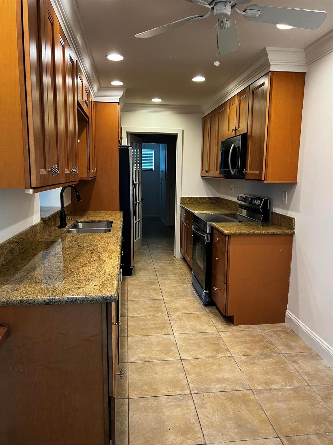 EDGEFIELD 1ST SEC - Residential Lease