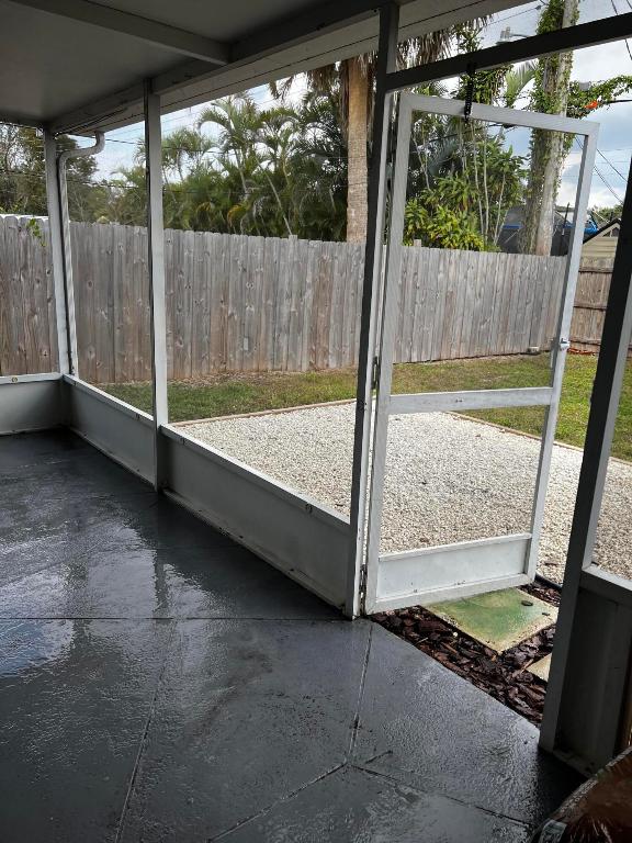 EDGEFIELD 1ST SEC - Residential Lease