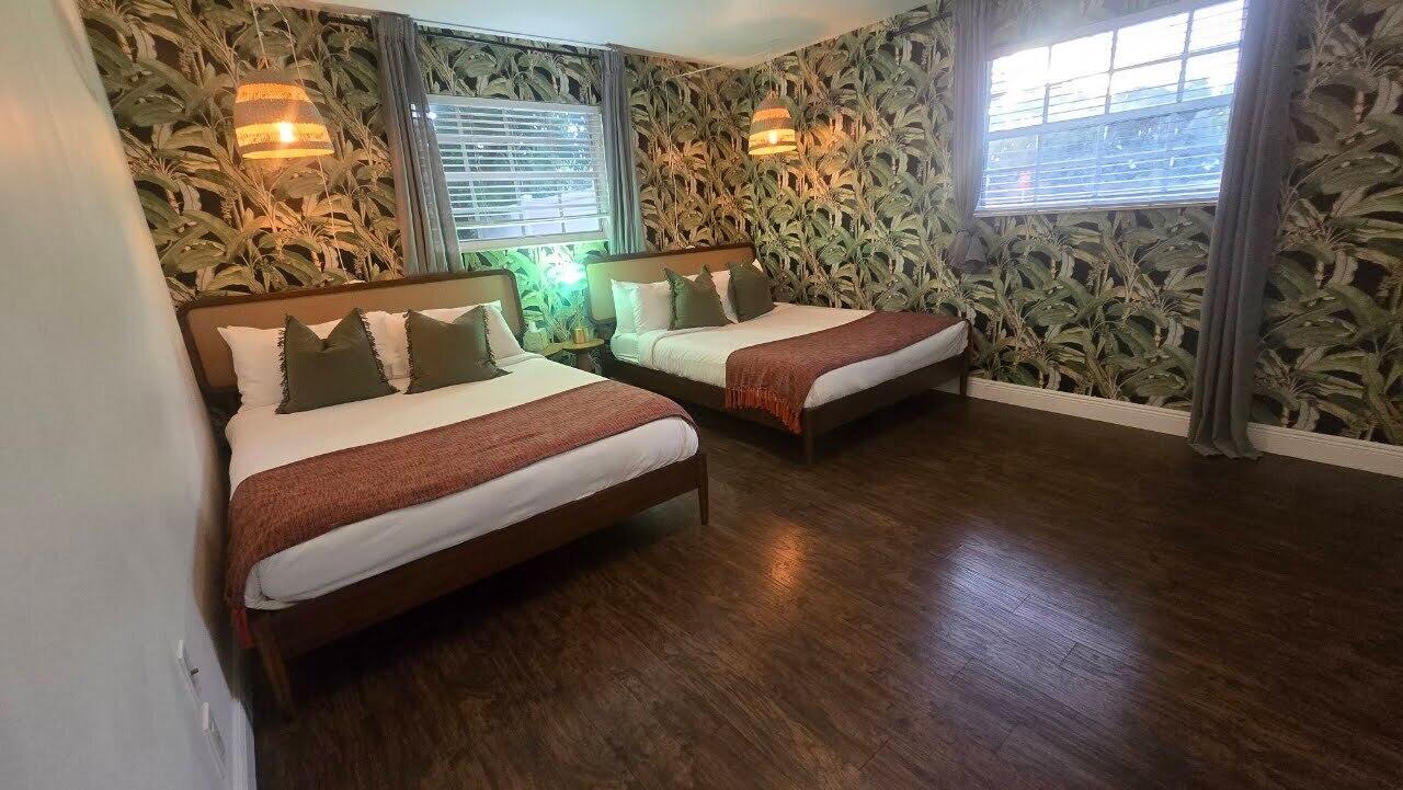 COLONIAL RIDGE - Residential Lease