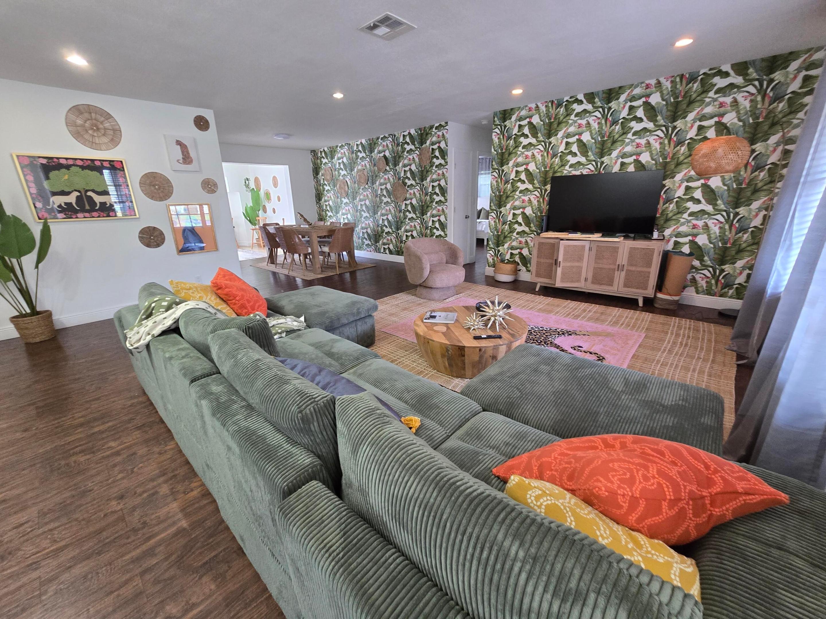 COLONIAL RIDGE - Residential Lease