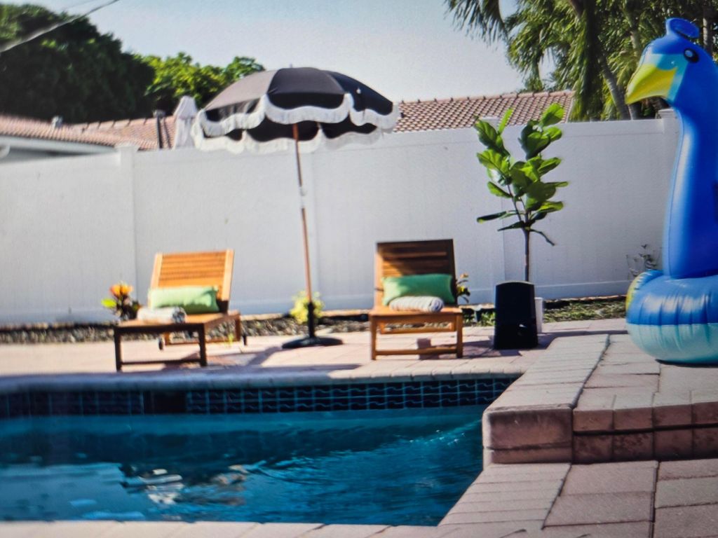 Photo of 5700 NE 20th Avenue, Fort Lauderdale, FL 33308 (MLS # B26004779)