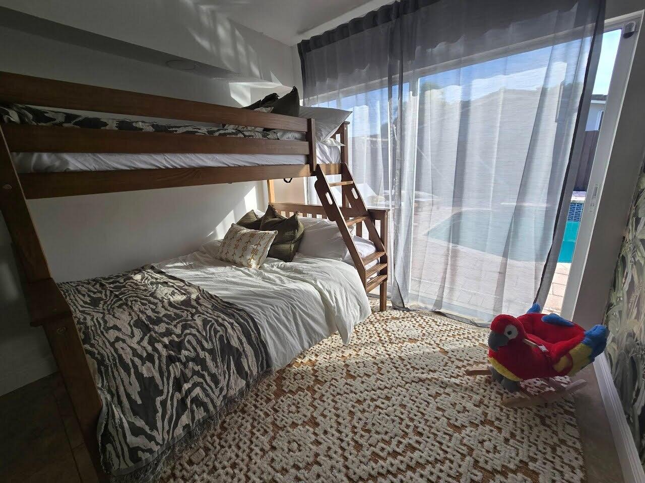 COLONIAL RIDGE - Residential Lease