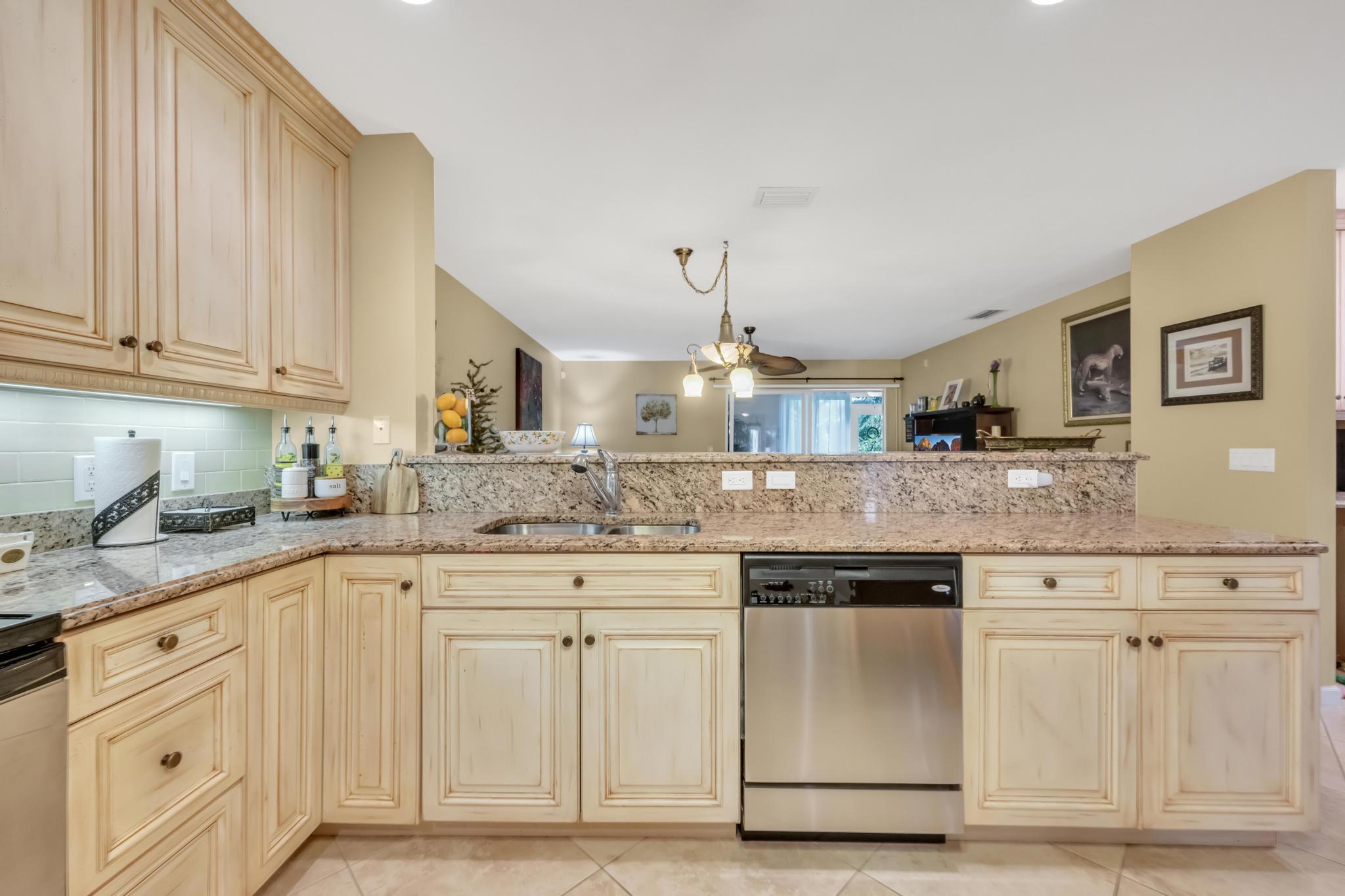 MEADOWS AT PORT ST LUCIE BUILDINGS L/M - Residential