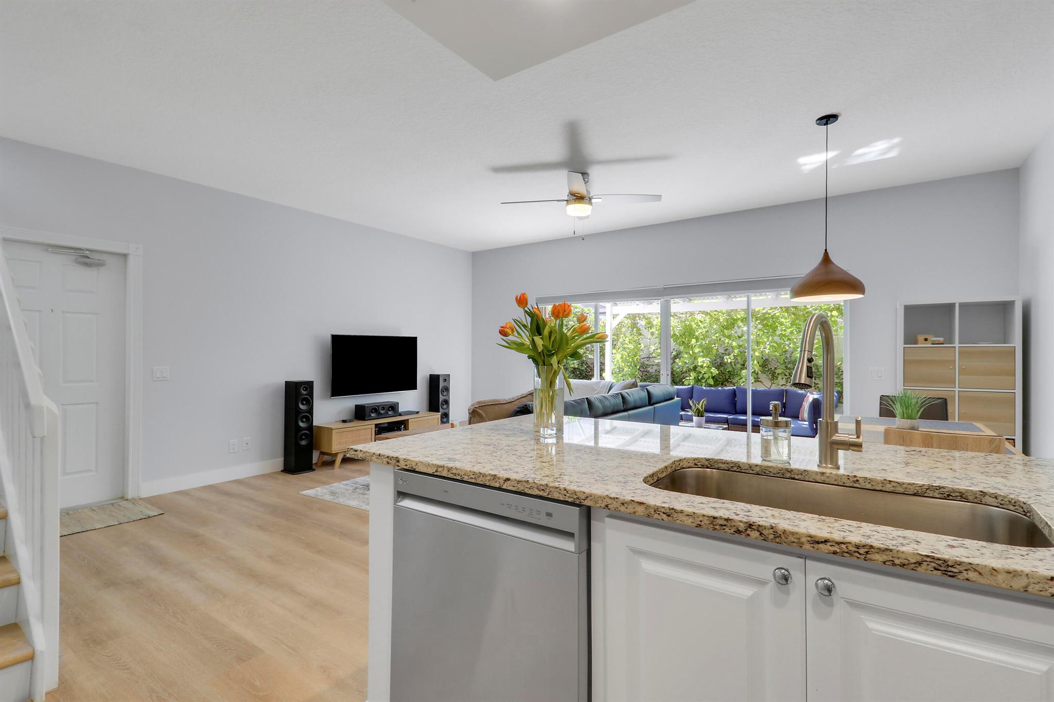 TEQUESTA OAKS - Residential