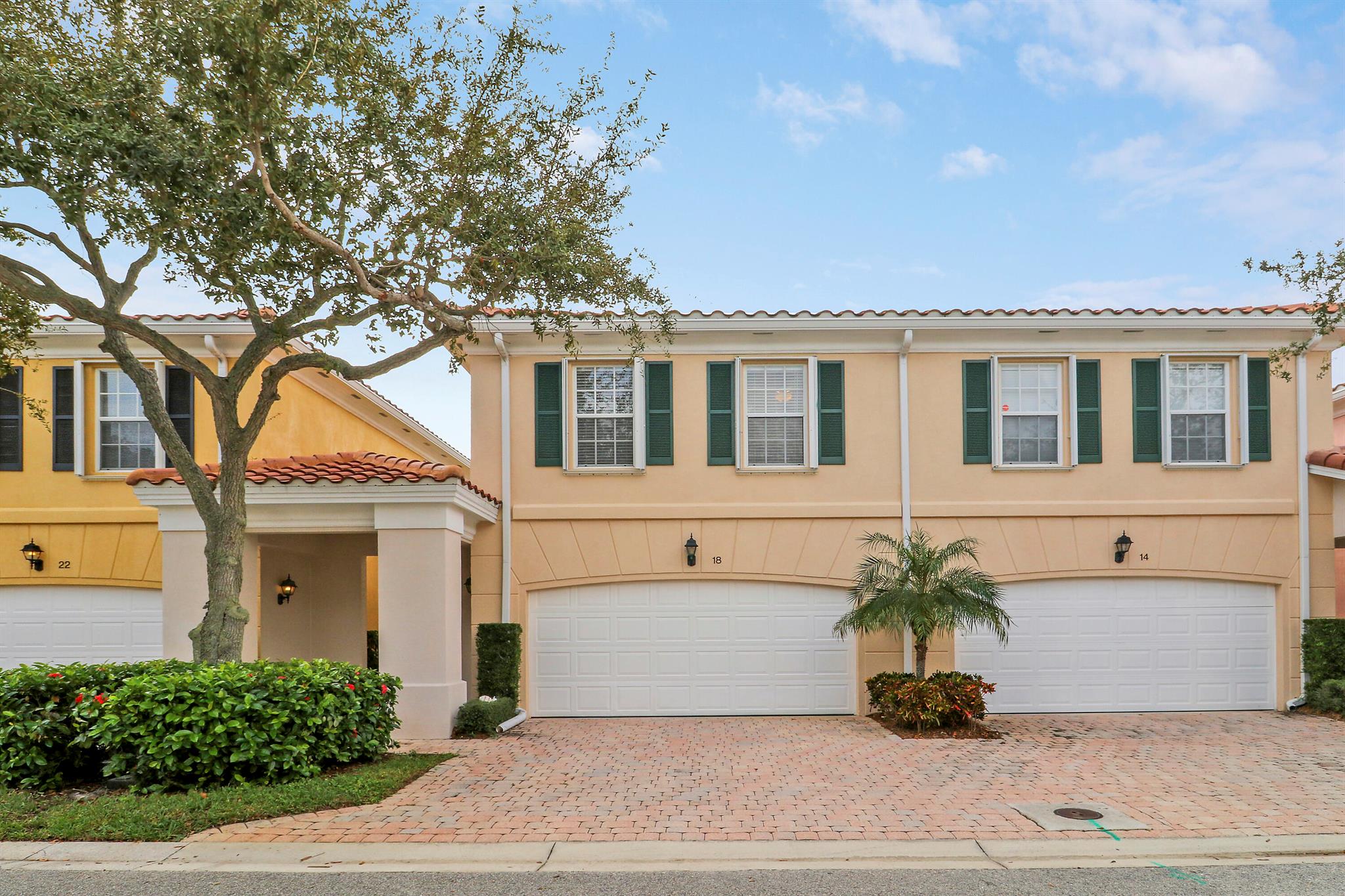 TEQUESTA OAKS - Residential