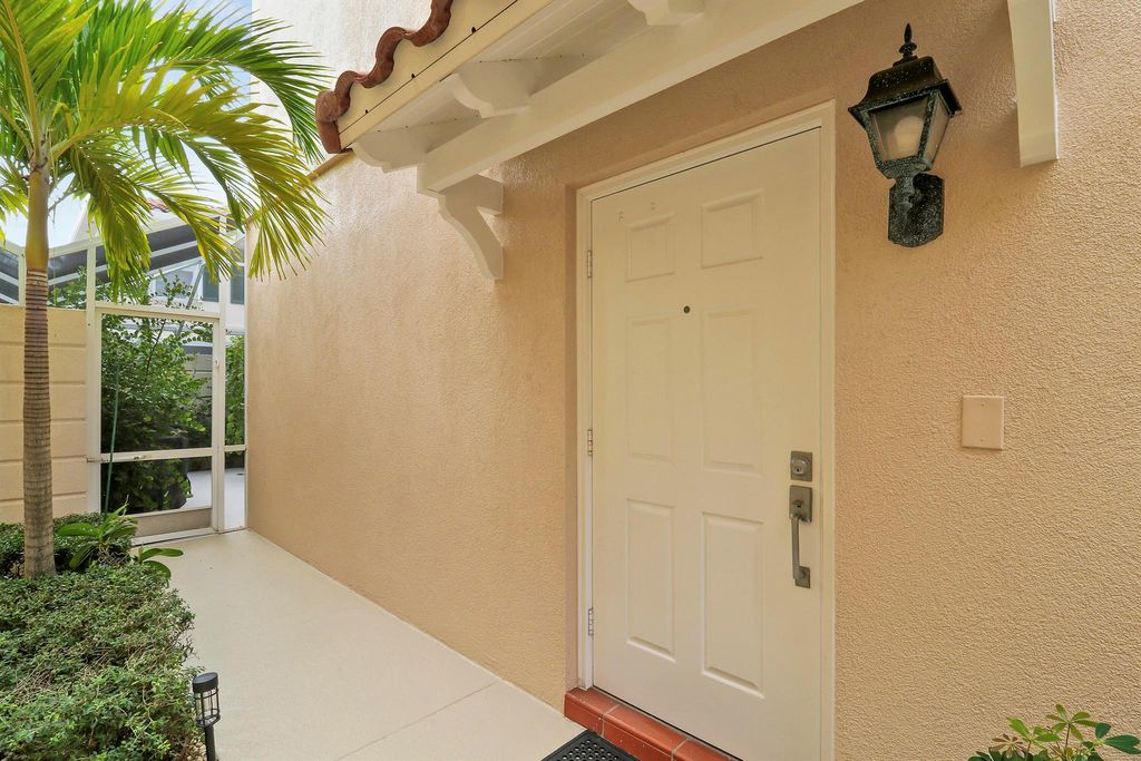 Photo of 18 Tall Oaks Circle, Tequesta, FL 33469 (MLS # R11140201)