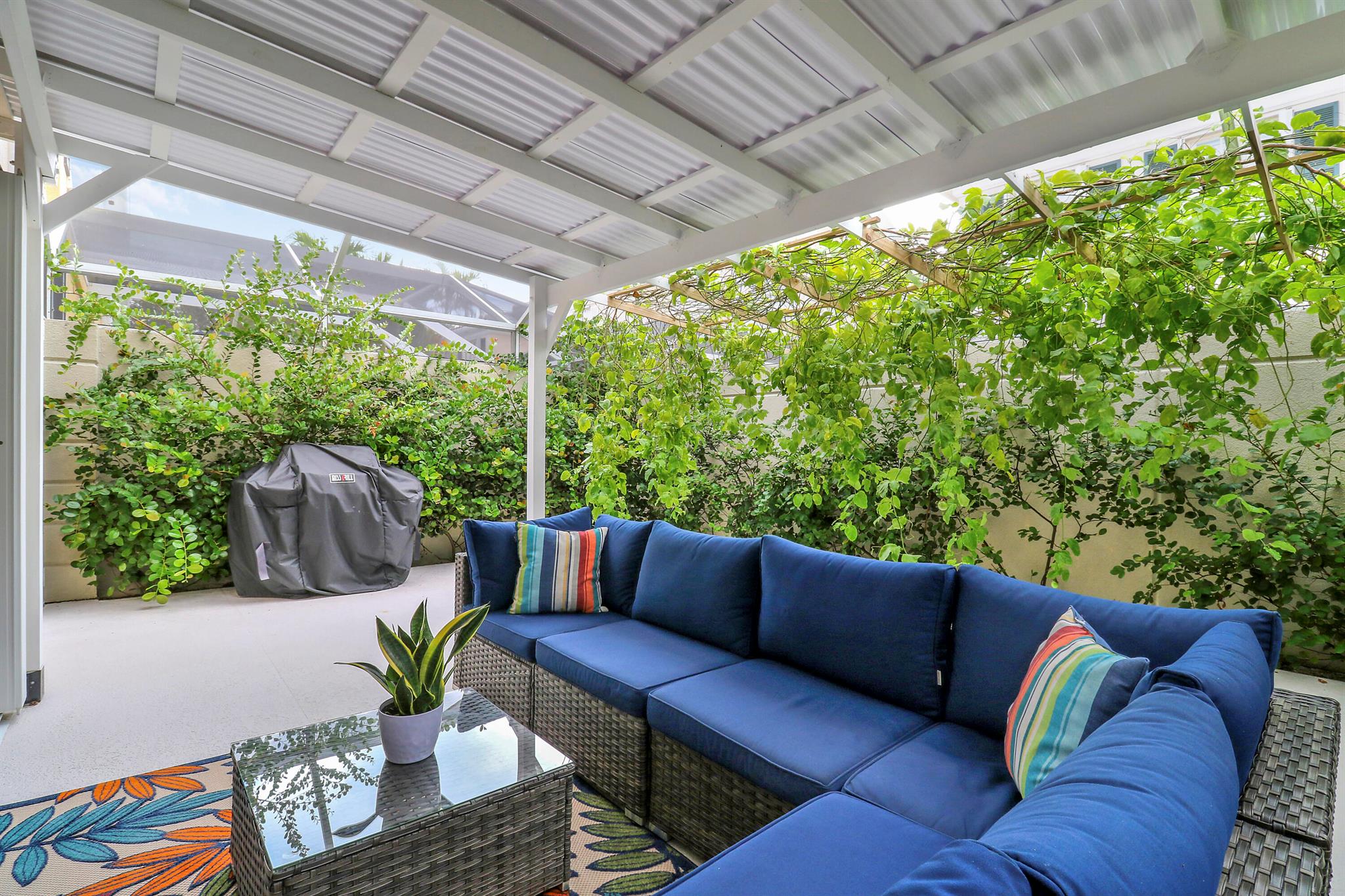 TEQUESTA OAKS - Residential