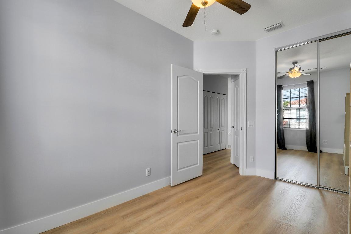 TEQUESTA OAKS - Residential