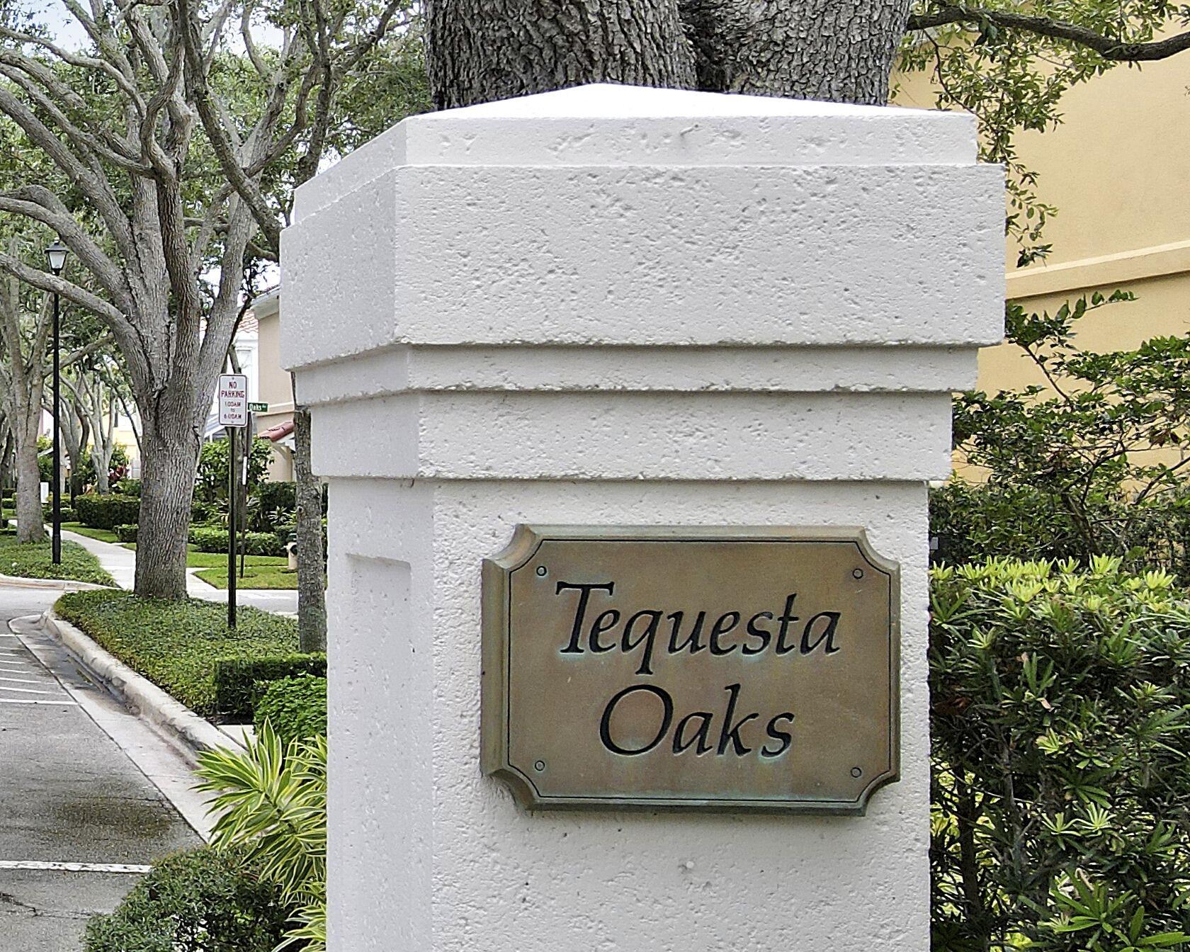 TEQUESTA OAKS - Residential