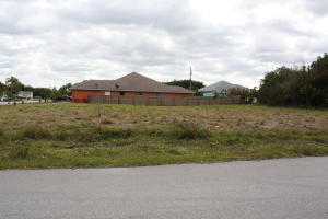 PORT ST LUCIE SECTION 33 - Land