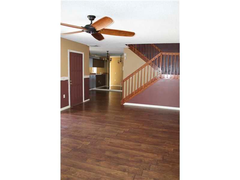 SANDALWOOD LAKES - Residential Lease