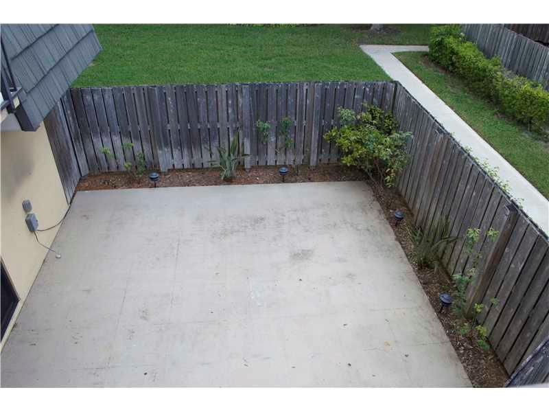 SANDALWOOD LAKES - Residential Lease