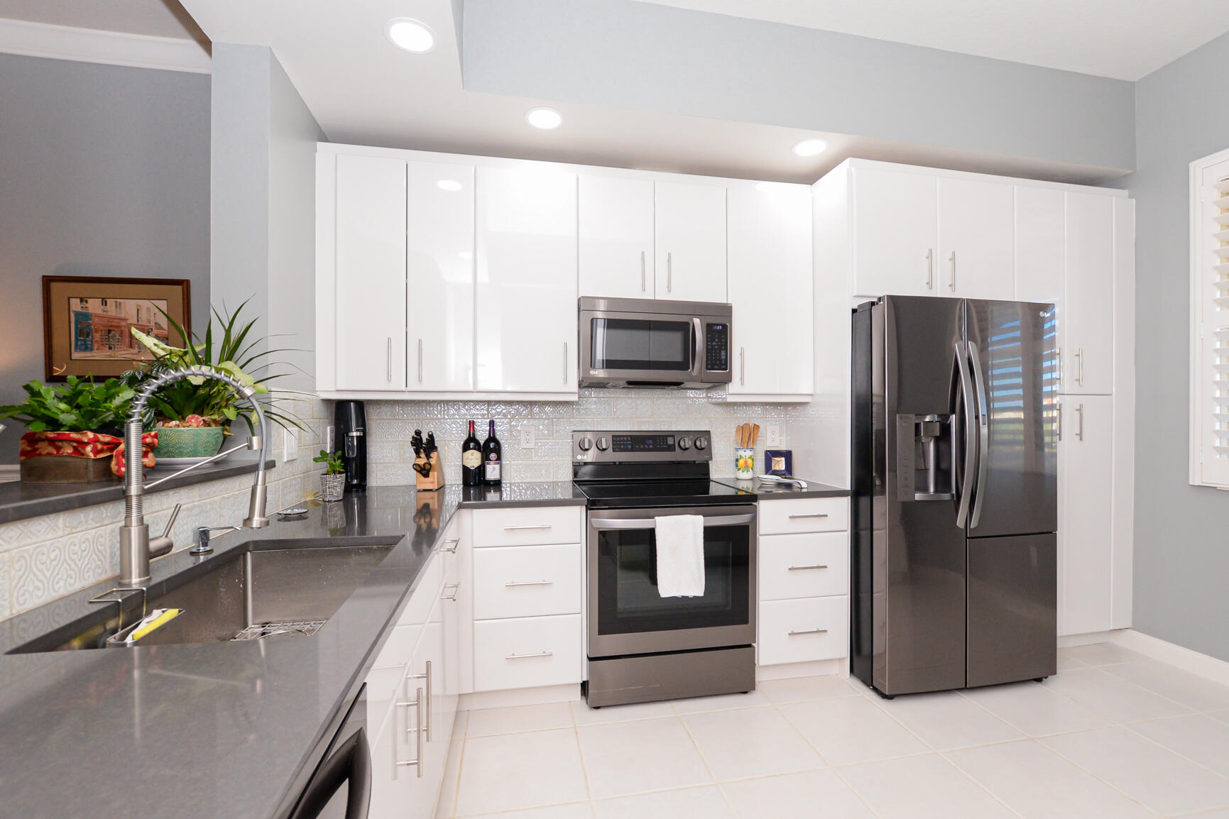 23 Harbour Isle Drive W 303