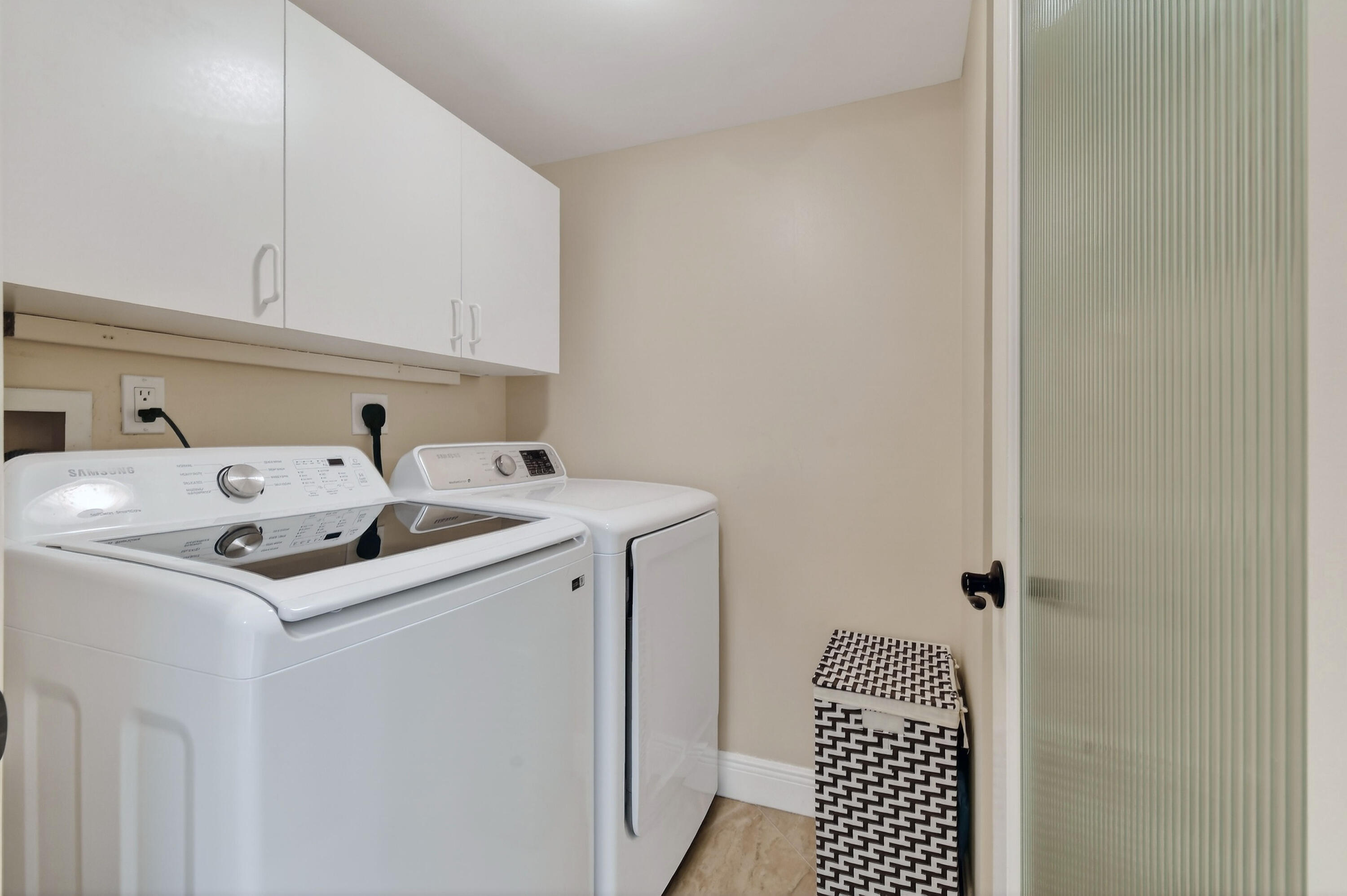 OCEANCREST CONDO APTS - Residential