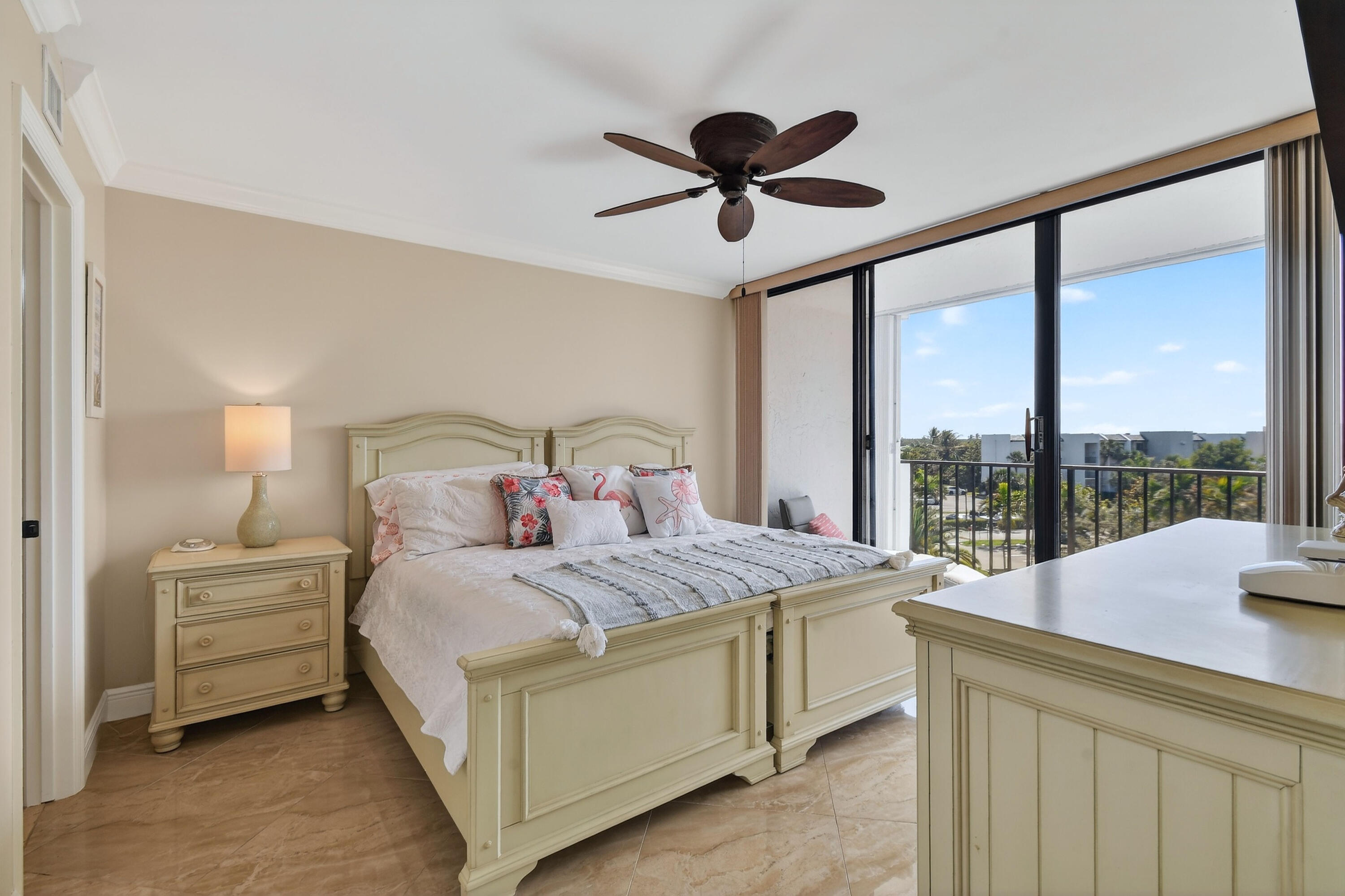 OCEANCREST CONDO APTS - Residential