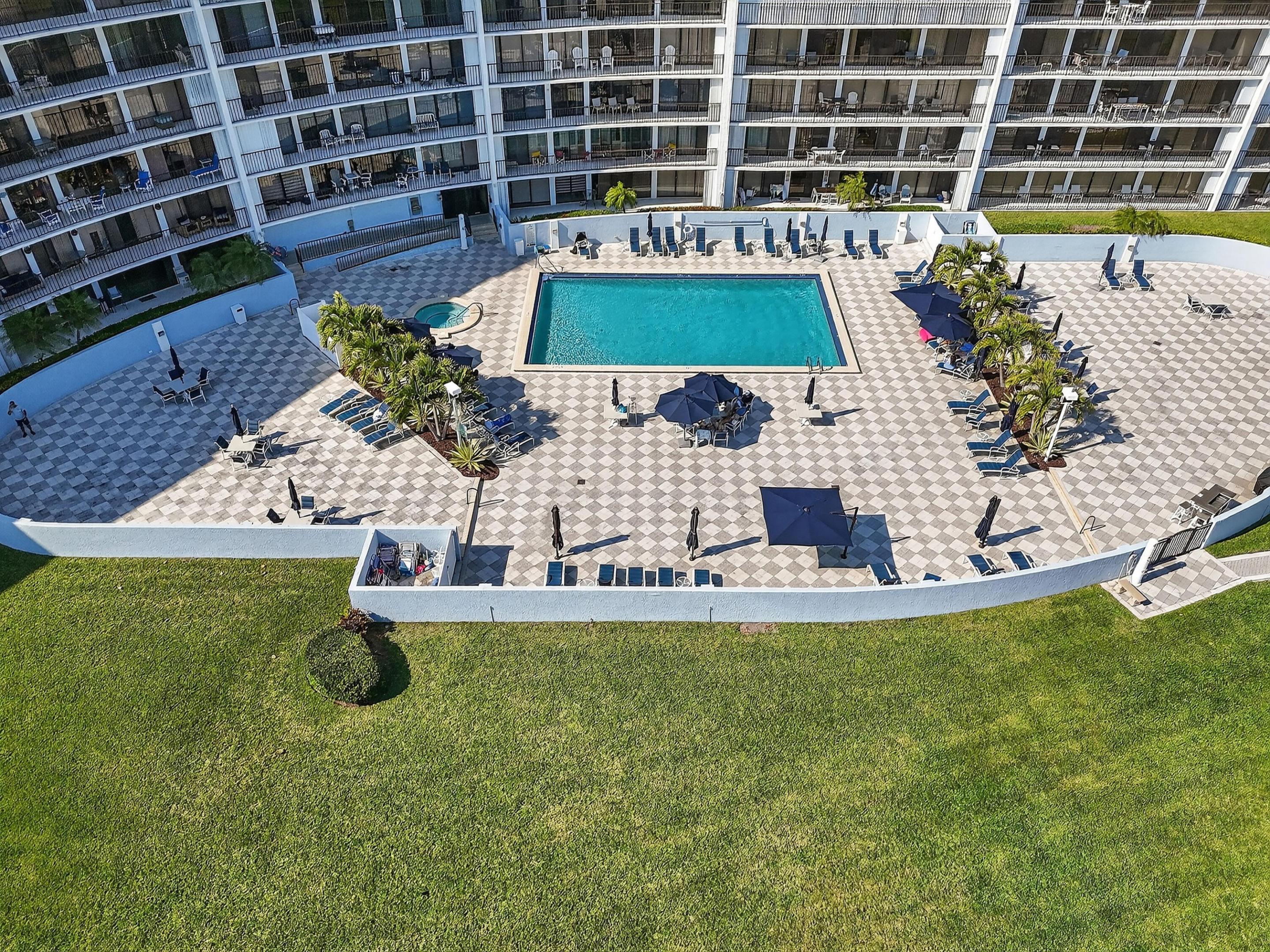 OCEANCREST CONDO APTS - Residential
