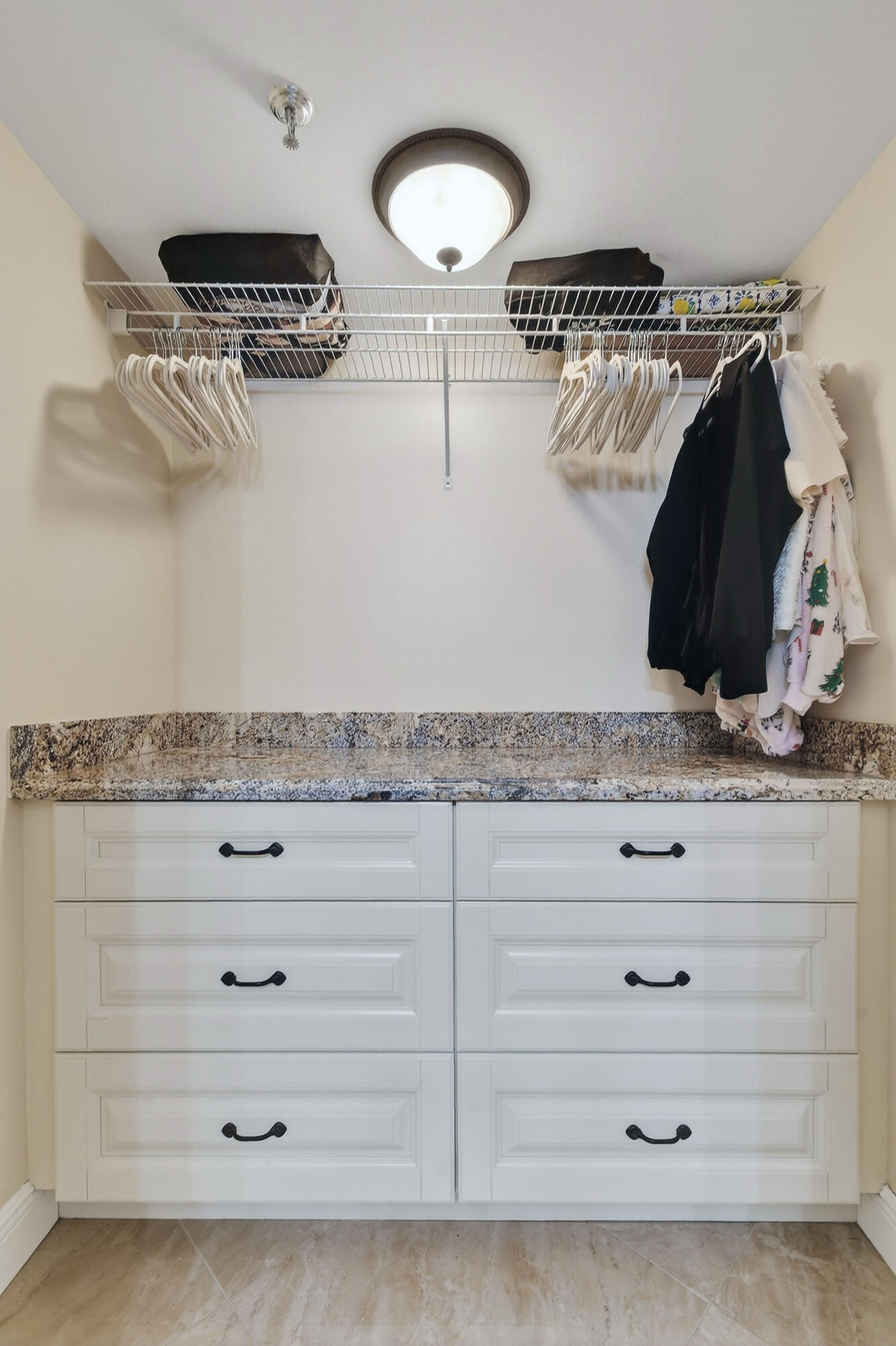 OCEANCREST CONDO APTS - Residential