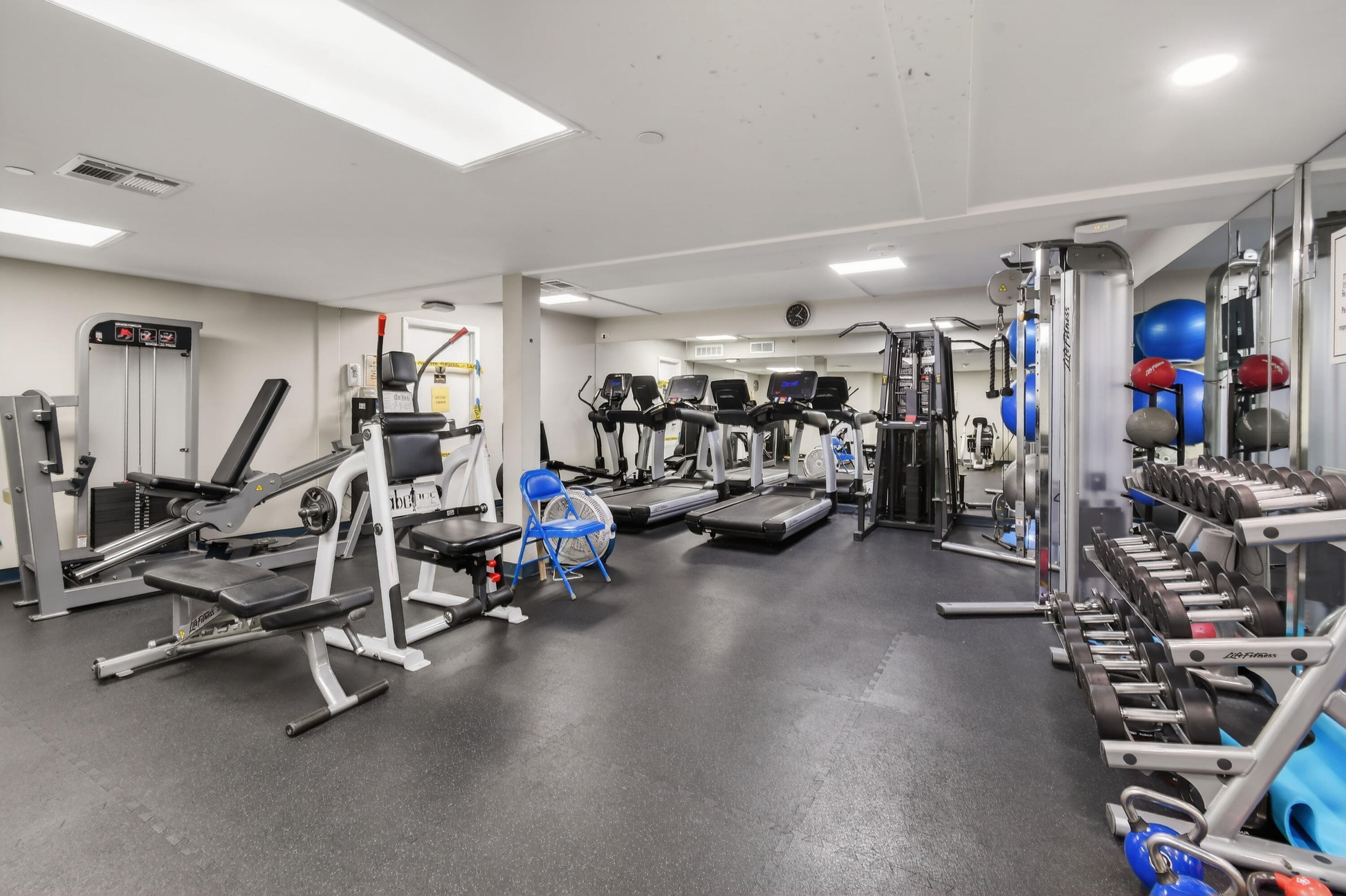 OCEANCREST CONDO APTS - Residential