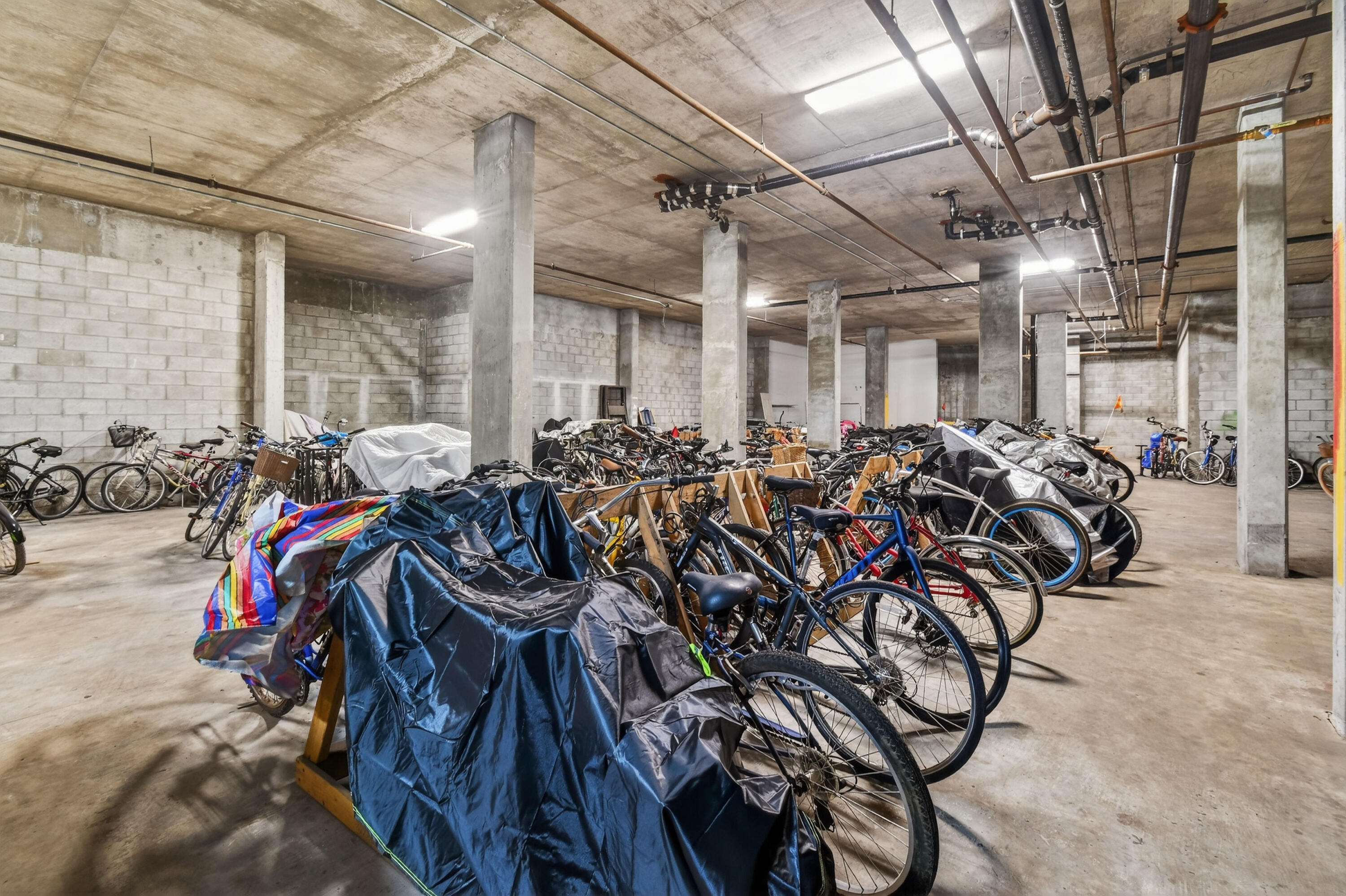 OCEANCREST CONDO APTS - Residential