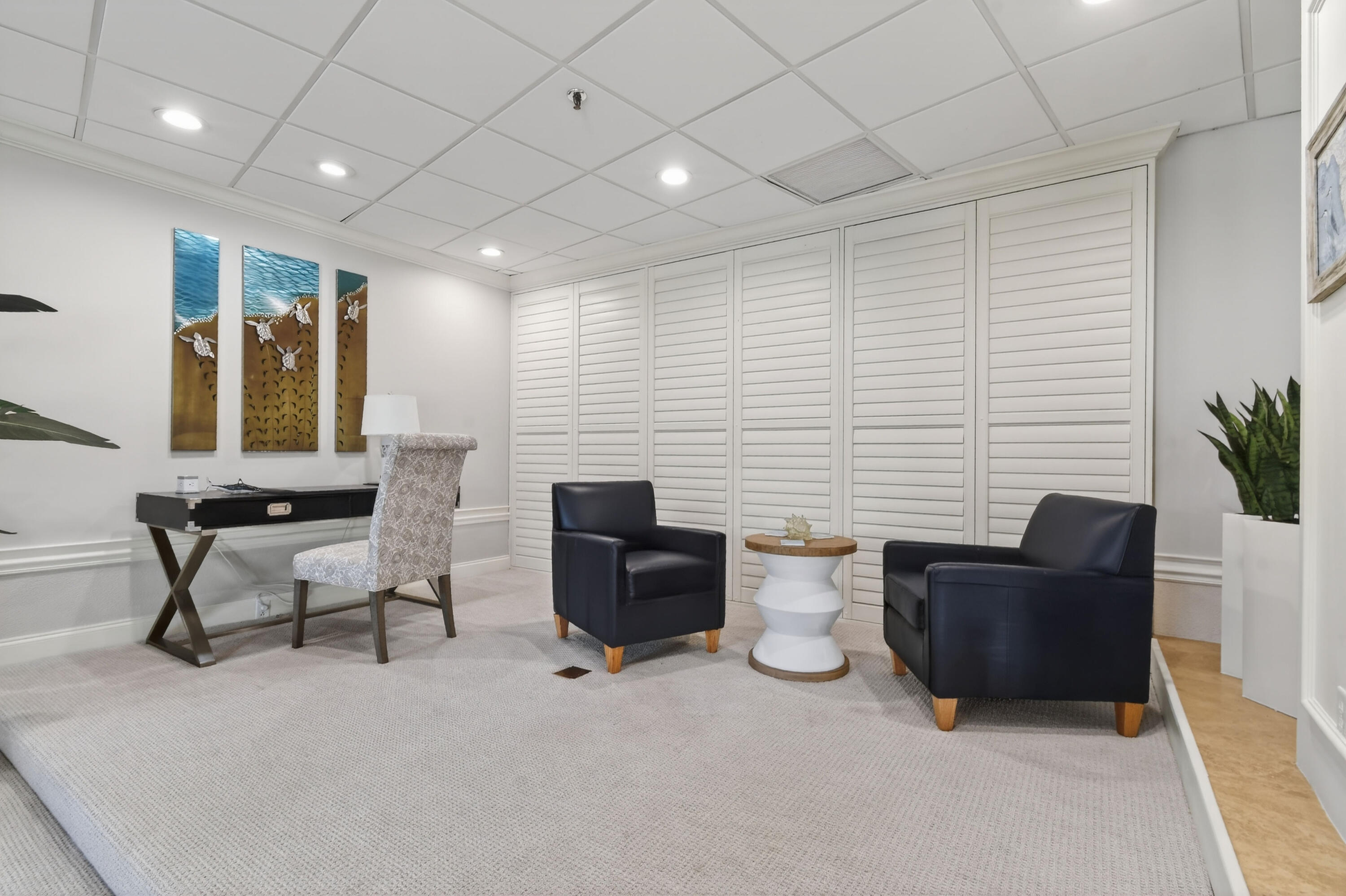 OCEANCREST CONDO APTS - Residential