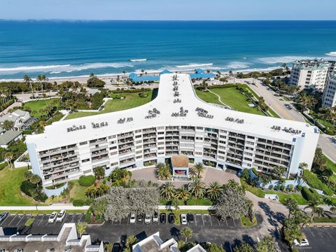 Photo of 1300 S Highway A1a #320, Jupiter, FL 33477 (MLS # B26008164)