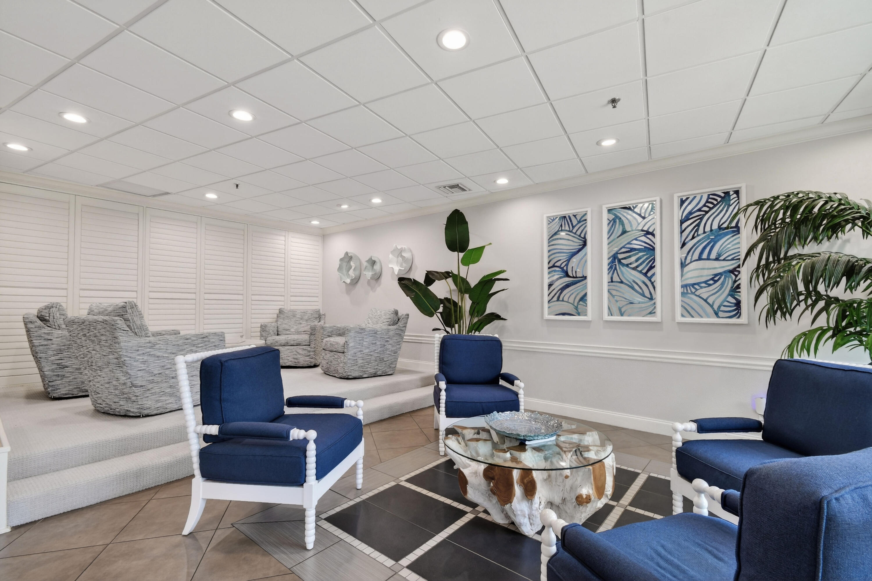 OCEANCREST CONDO APTS - Residential