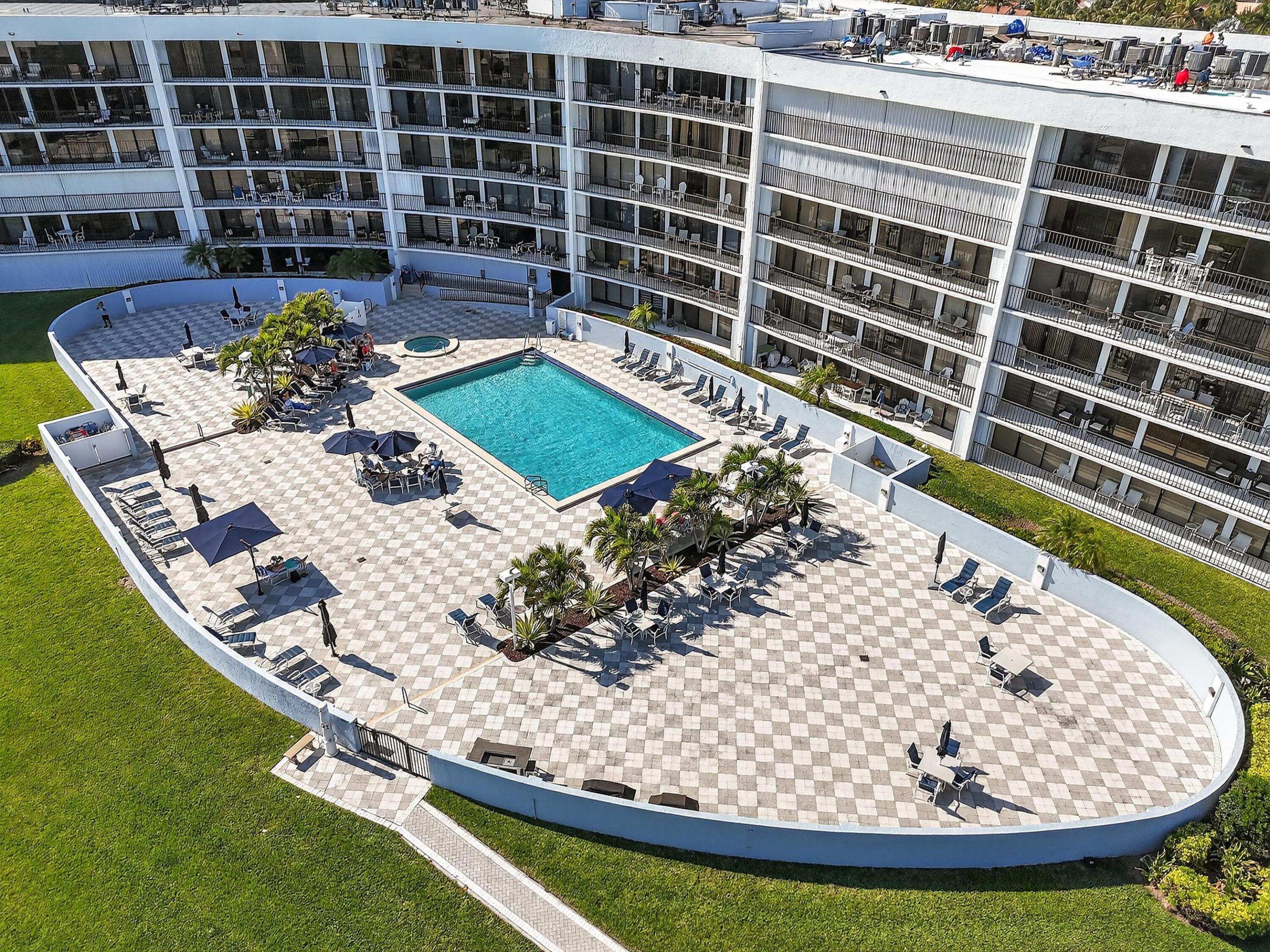 OCEANCREST CONDO APTS - Residential