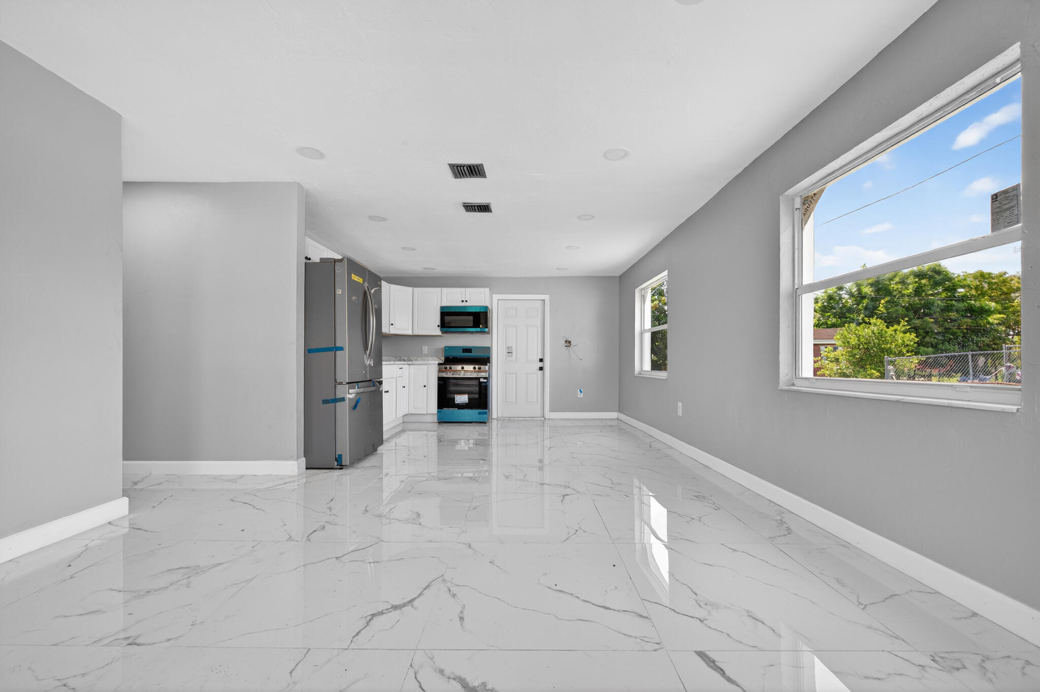 245 SW 11th Avenue