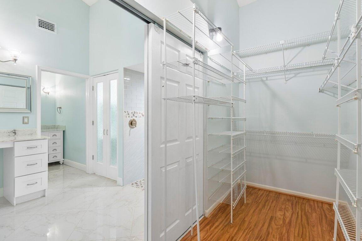 ABERDEEN 4 - Residential