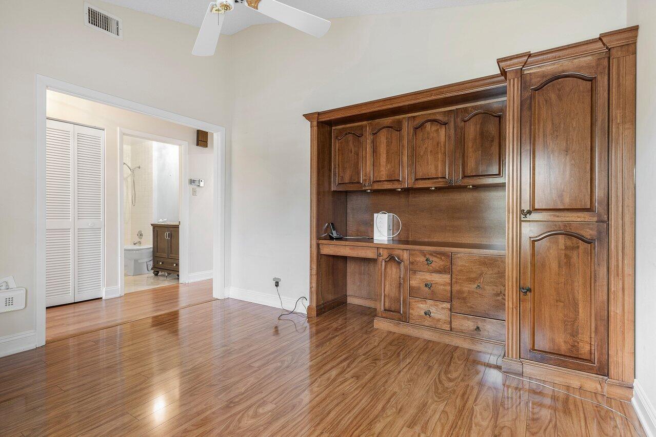 ABERDEEN 4 - Residential