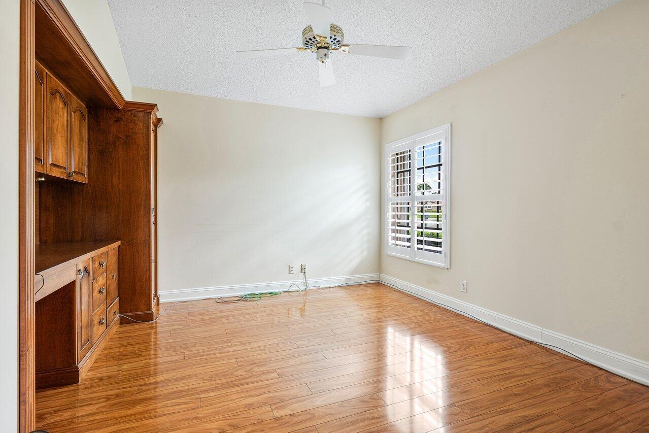 ABERDEEN 4 - Residential