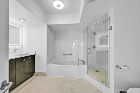 Tiny photo for 3640 Yacht Club Drive #1501, Aventura, FL 33180 (MLS # B26090879)
