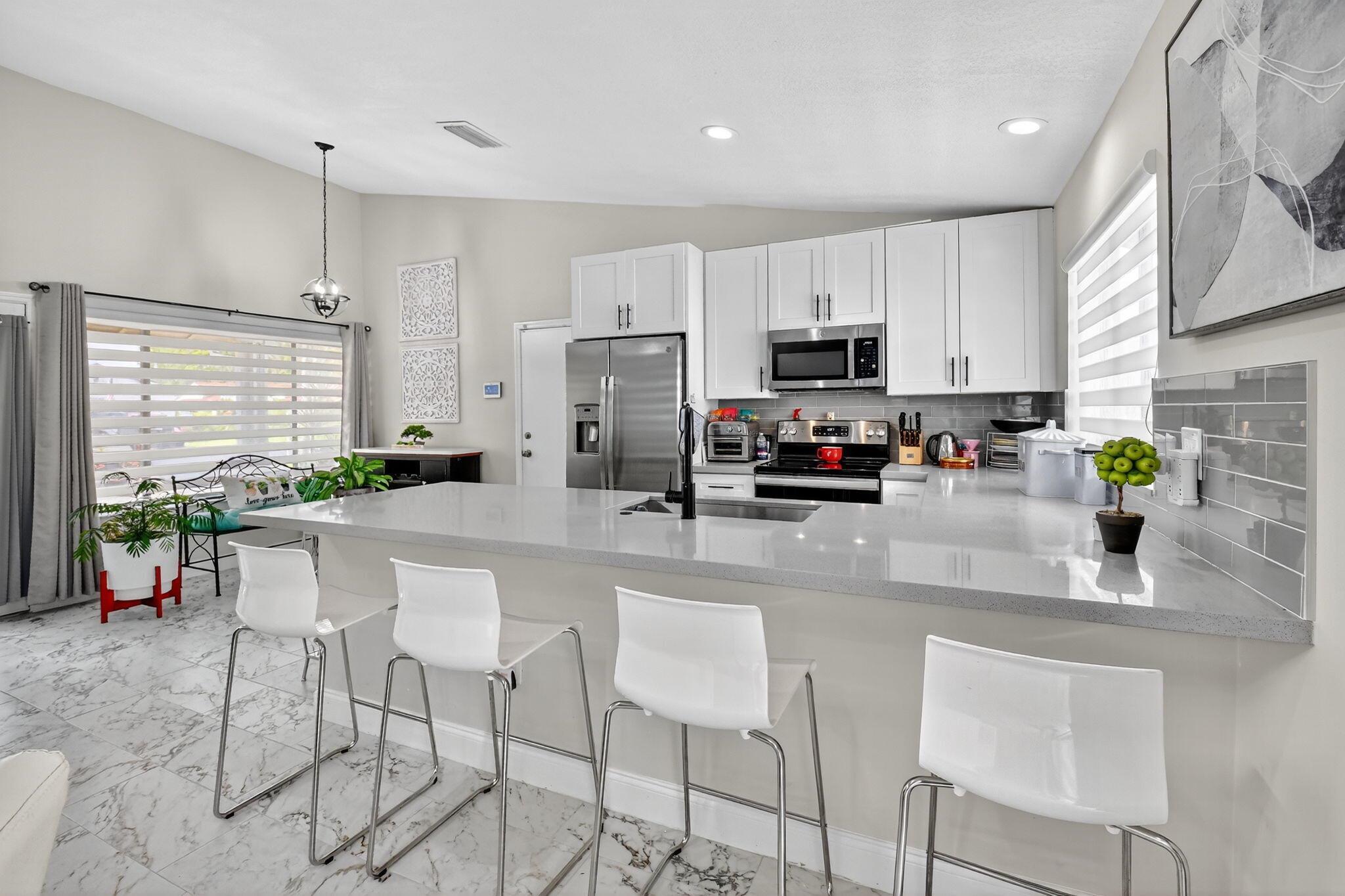 5588 Ainsley Court